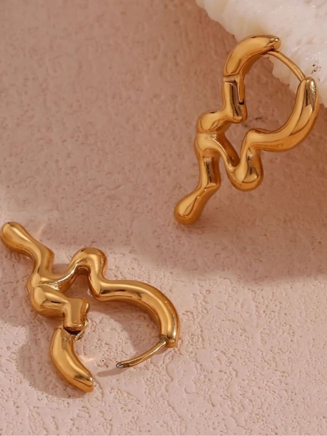 

Dorada Jewellery Gold-Plated Contemporary Studs Earrings