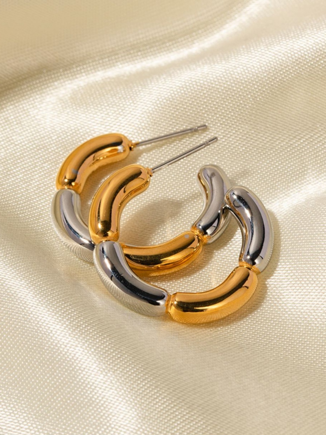 

Dorada Jewellery Gold-Plated Half Hoop Earrings
