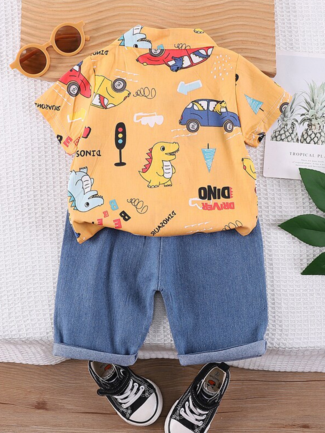 

StyleCast x Revolte Boys Printed Shirt With Shorts, Yellow