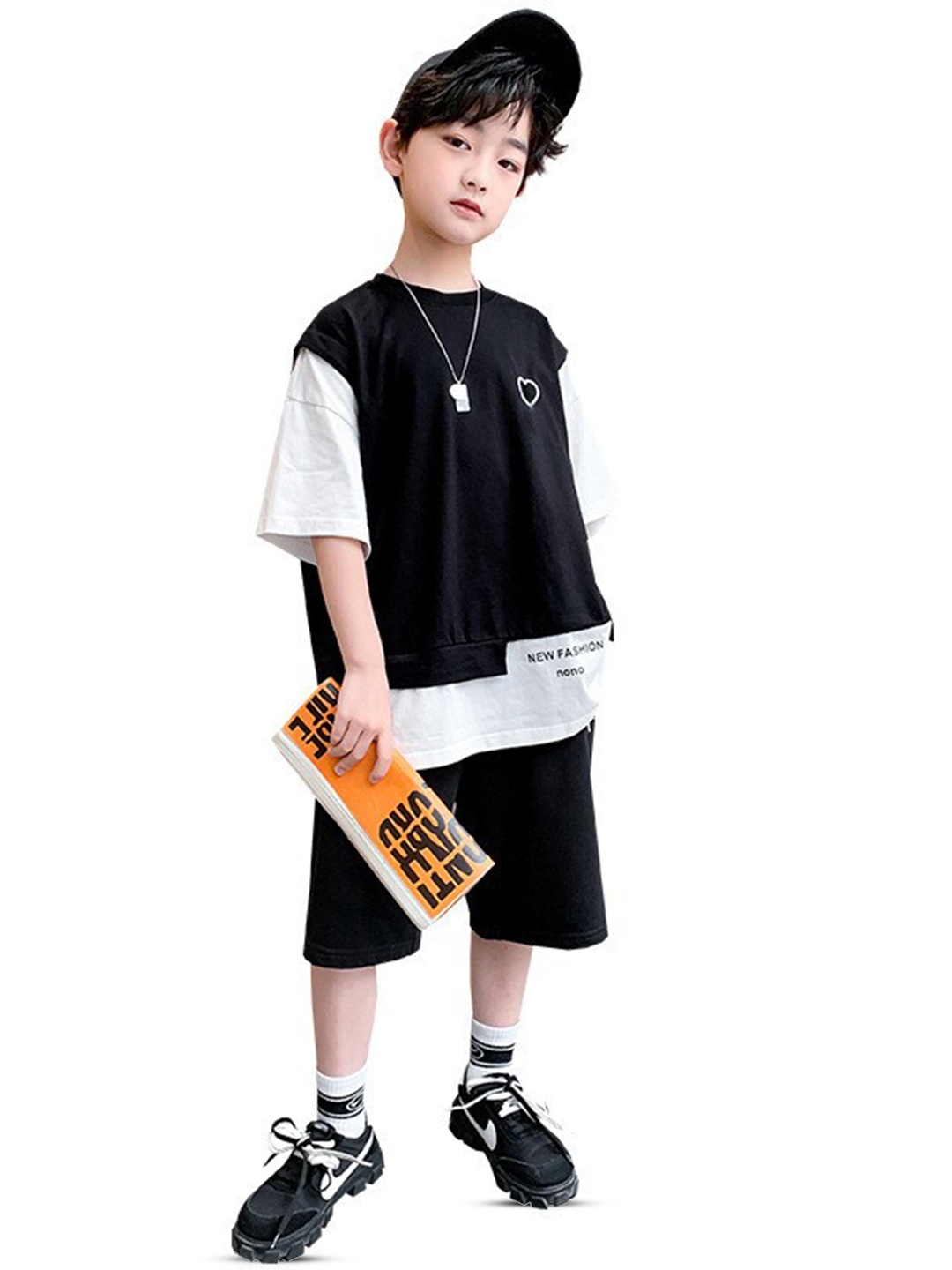 

StyleCast x Revolte Boys Round Neck Short Sleeves T-shirt With Shorts, Black