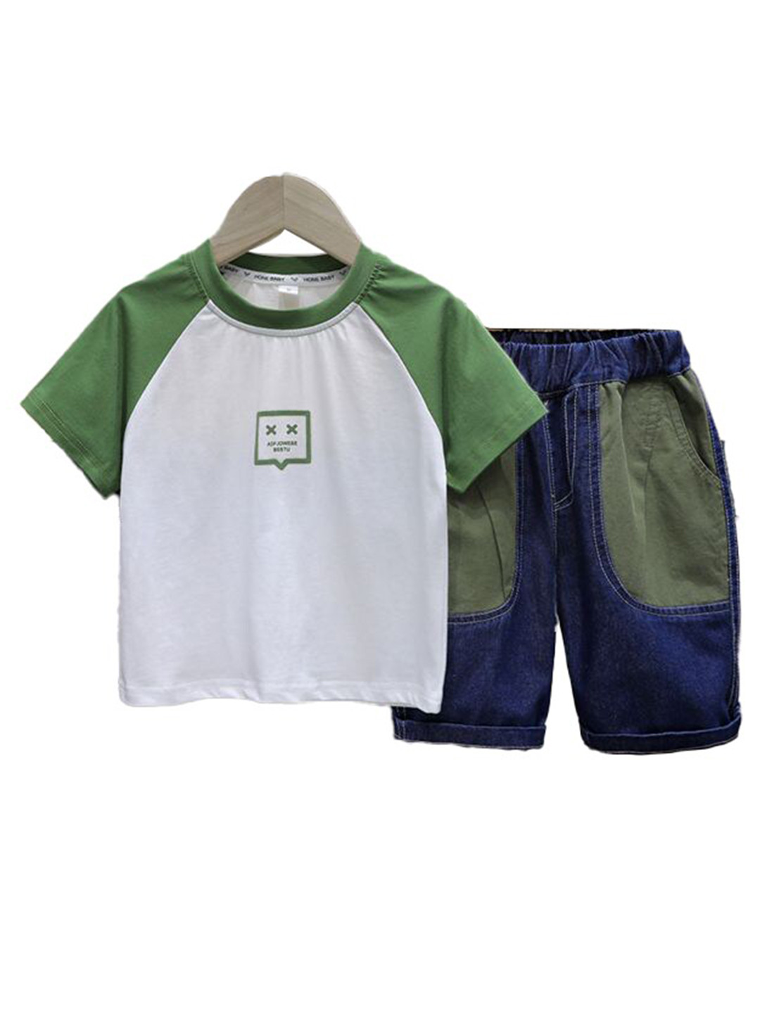 

StyleCast x Revolte Boys Green & White Colourblocked T Shirt with Shorts