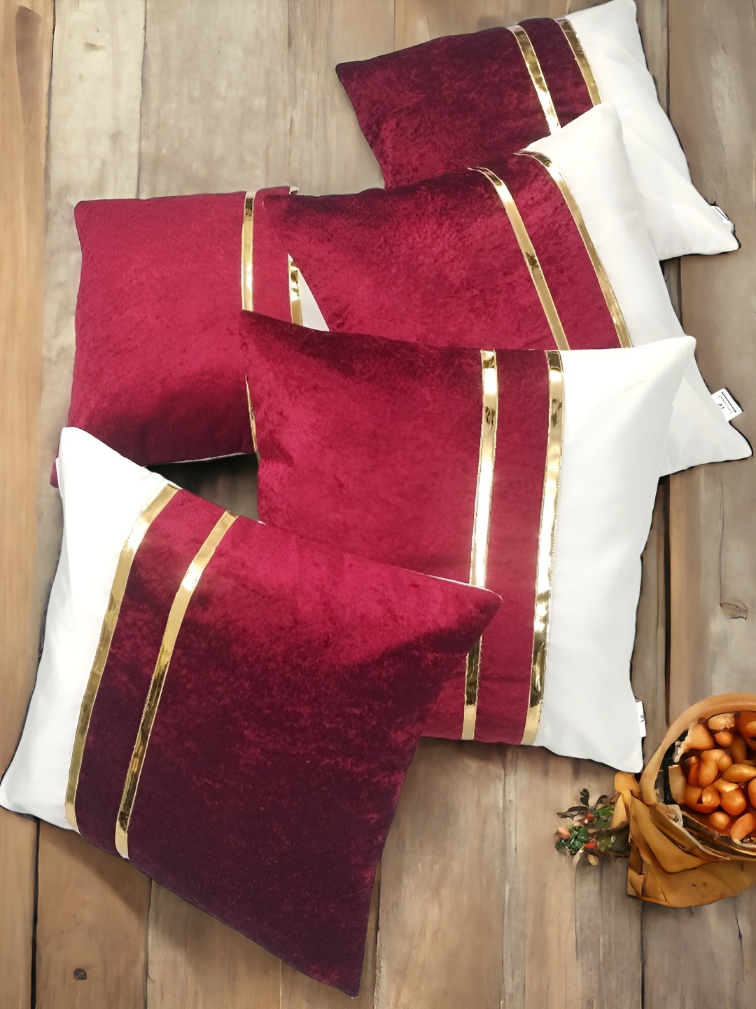 

Zikrak Exim Maroon & White 5 Pieces Velvet Square Cushion Covers