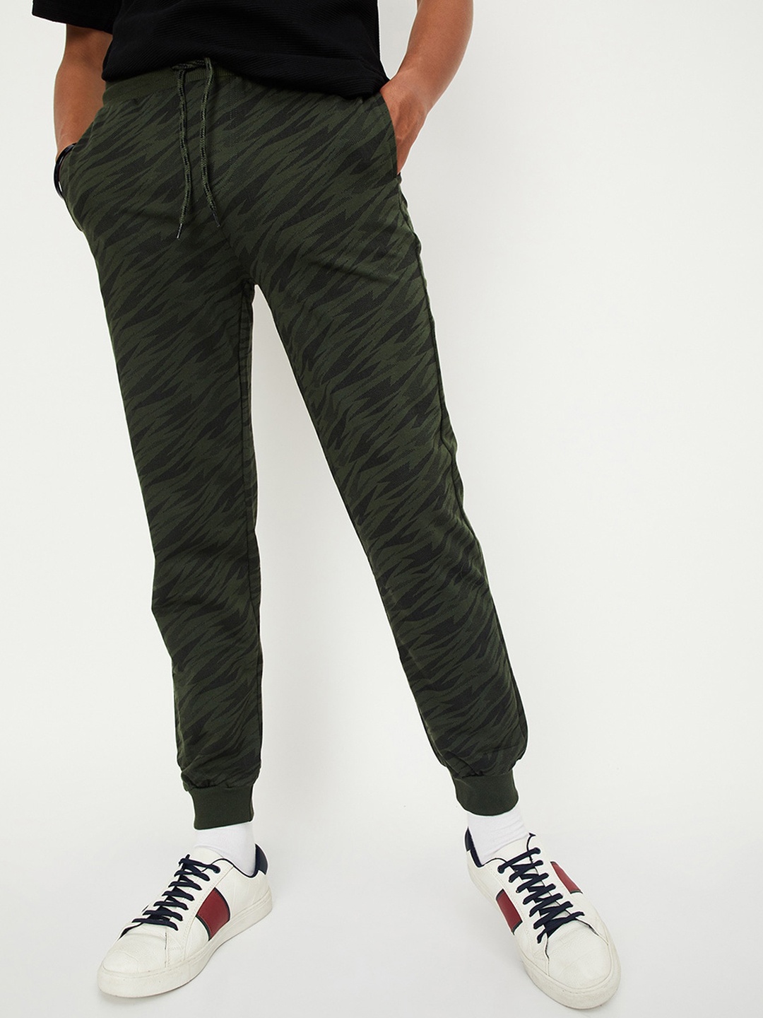 

max Boys Abstract Printed Mid Rise Pure Cotton Joggers, Olive