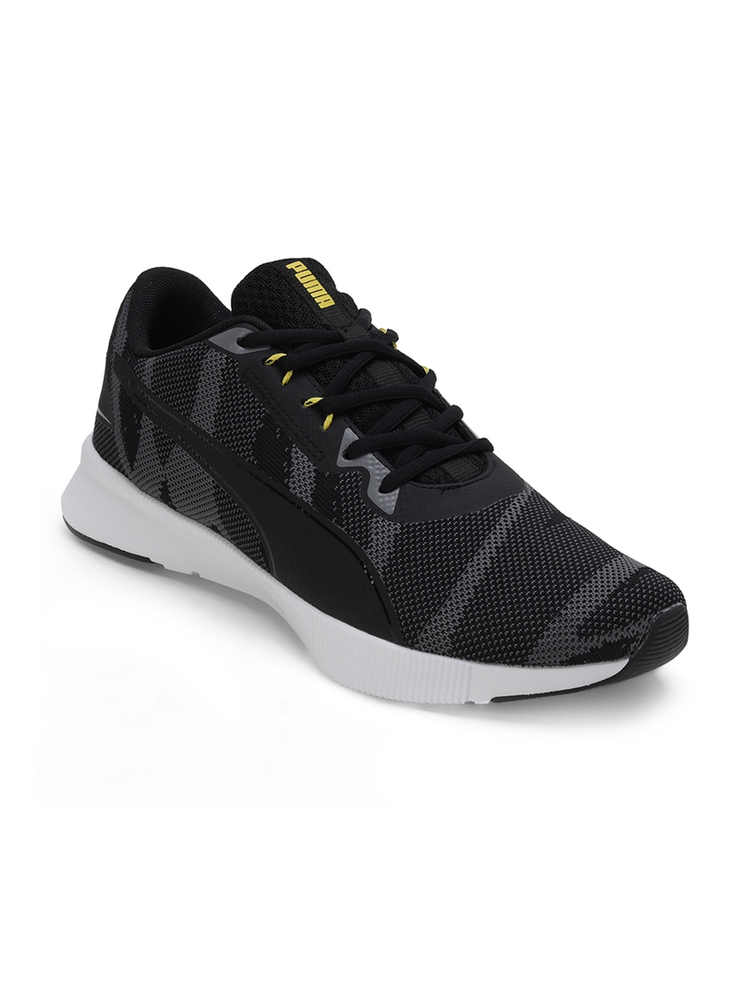 

Puma Men Flyer Runner Street Running Shoes, Black