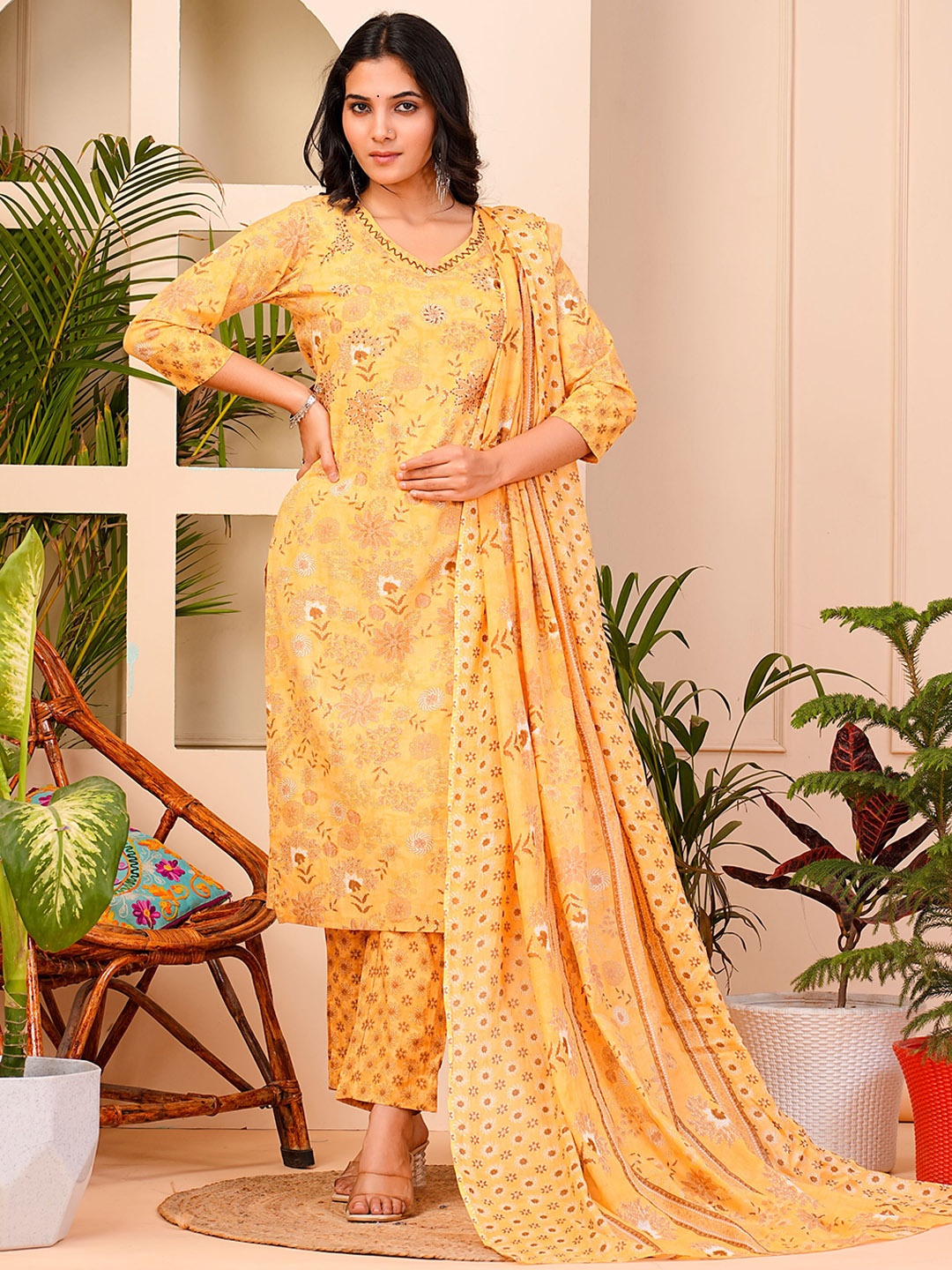 

ZOYOTO Floral Printed V-Neck Three-Quarter Sleeves Pure Cotton Kurta Set, Mustard