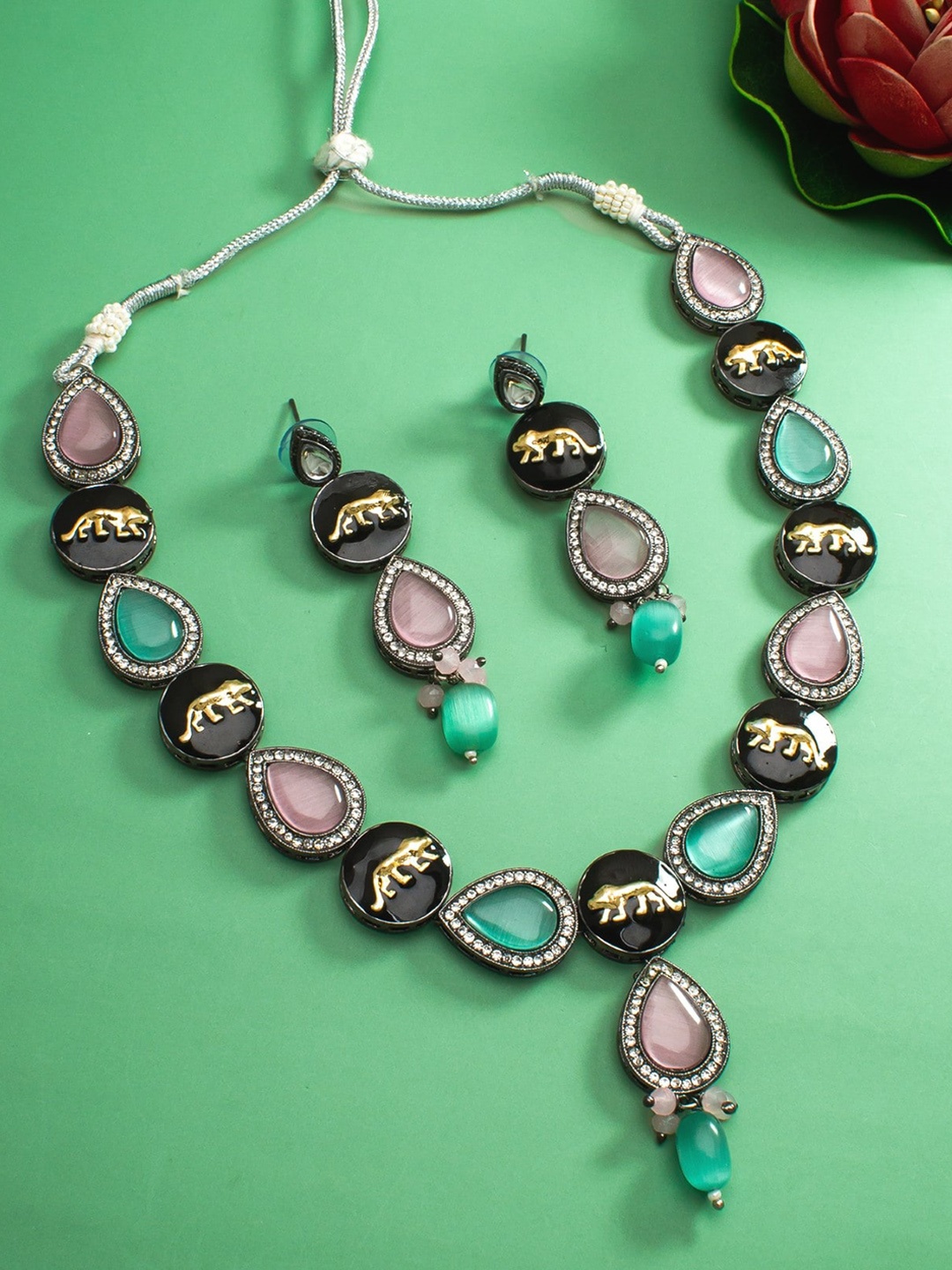 

LUMIERE JEWEL Kundan Studded & Lion Charm Jewellery Set, Silver