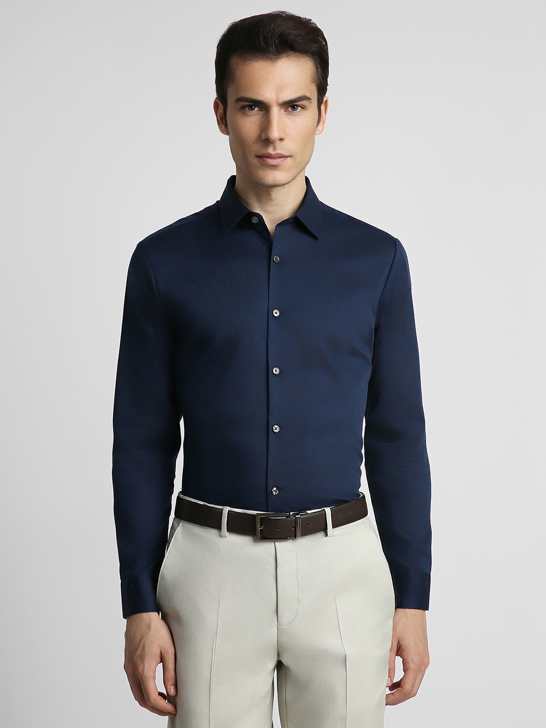 

Peter England Elite Slim Fit Pure Cotton Formal Shirt, Navy blue