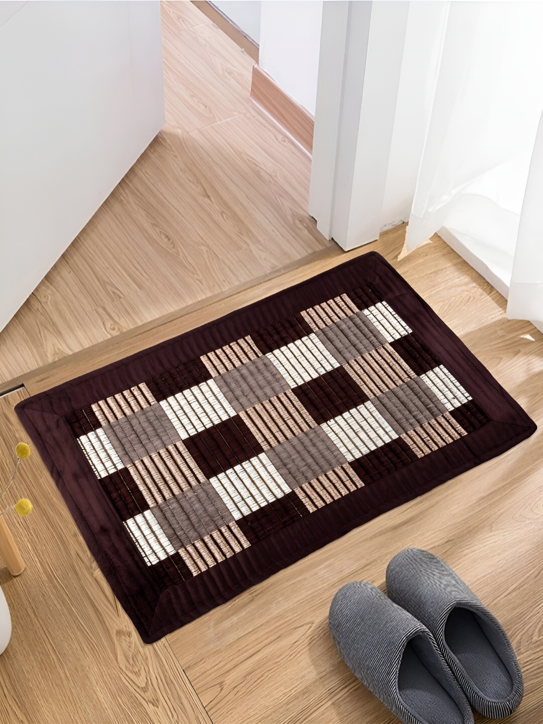 

Kuber Industries Brown & White Checked Anti-Skid Reversible Doormat