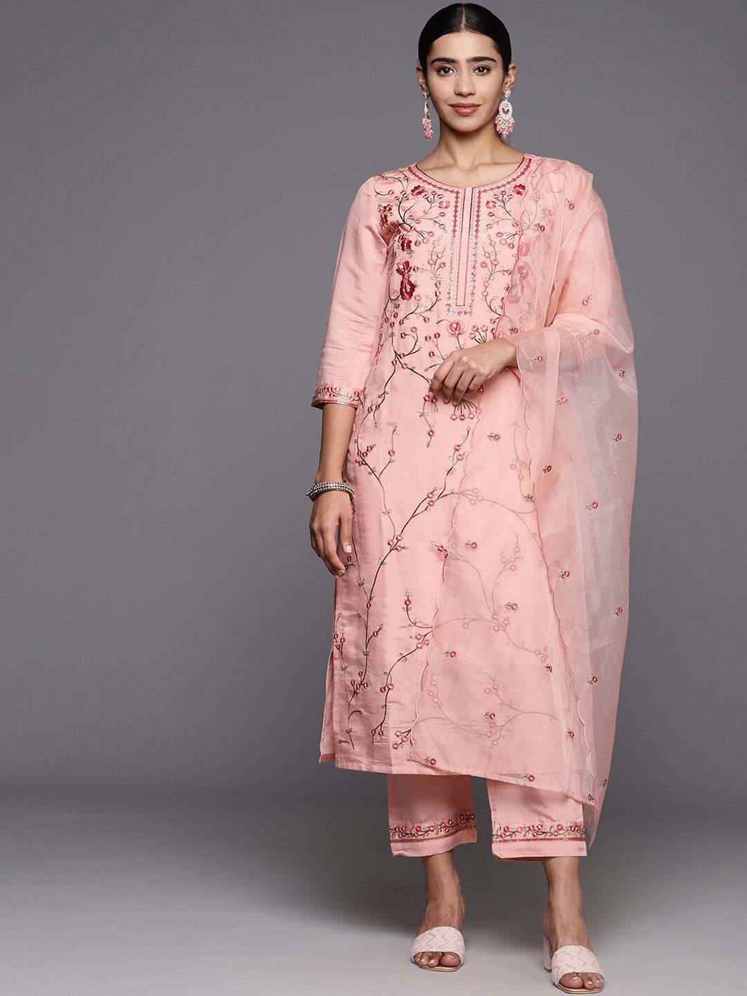 

Mitera Floral Embroidered Regular Thread Work Kurta with Trousers & Dupatta, Peach