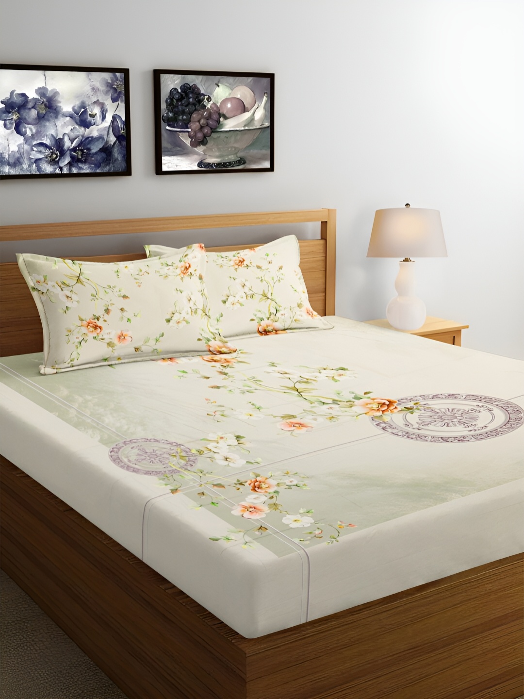 

Srijee Decors Cream-Coloured Printed Cotton 300 TC King Bedsheet With 2 Pillow Covers