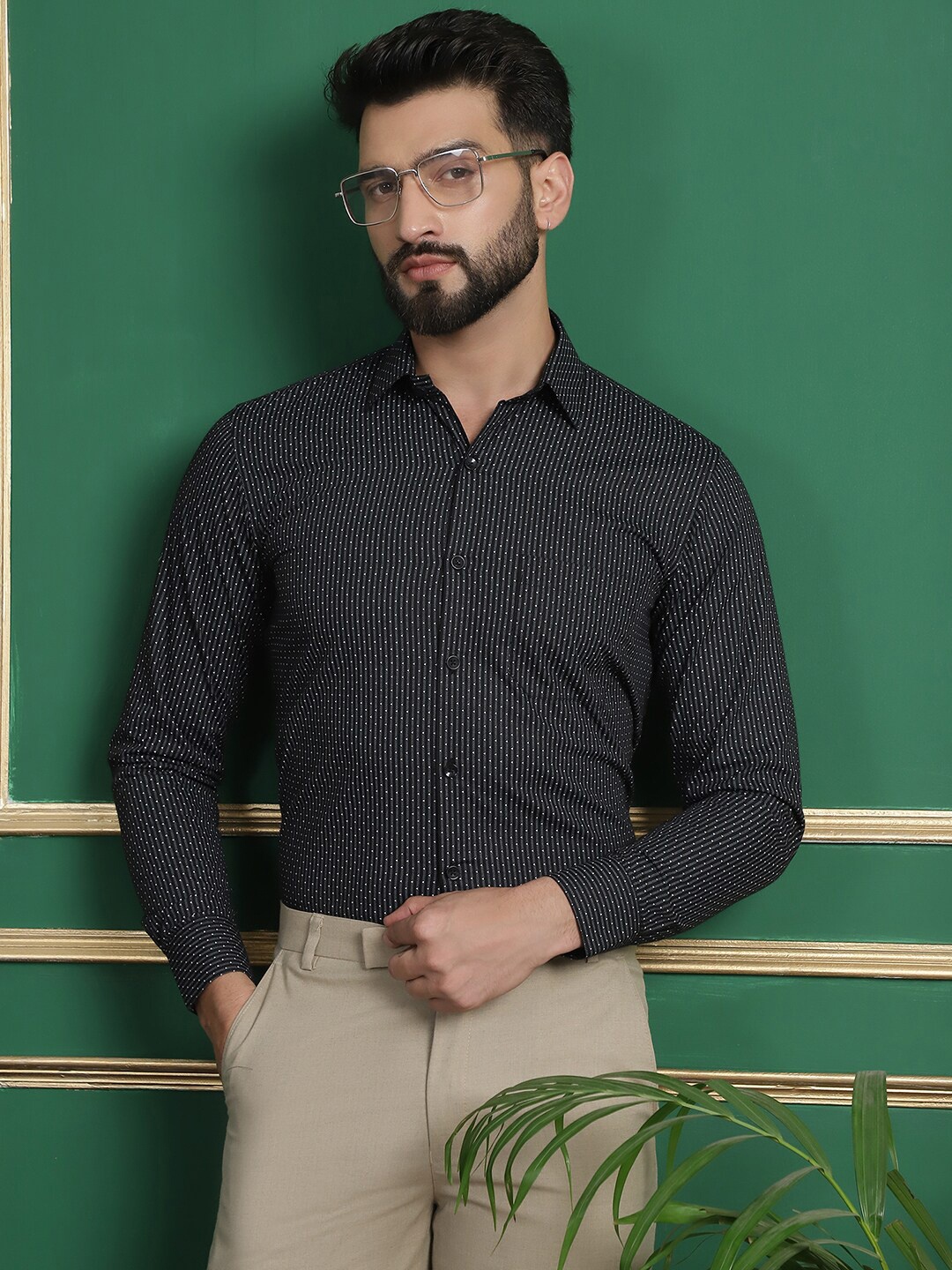 

Indian Needle Classic Geometric Opaque Printed Cotton Formal Shirt, Black