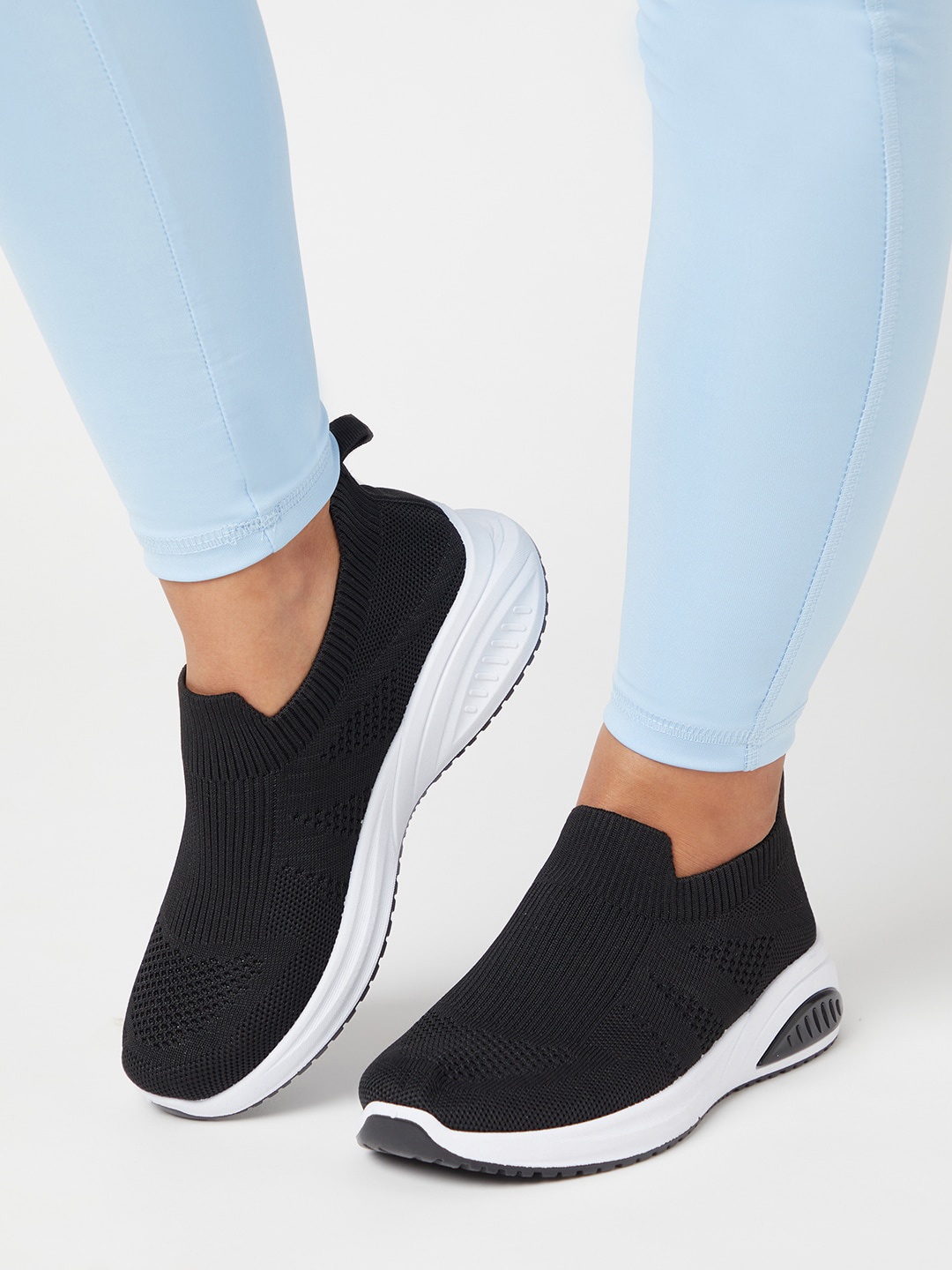 The Roadster Lifestyle Co. Women Black Textured Casual Slip-On Sneakers