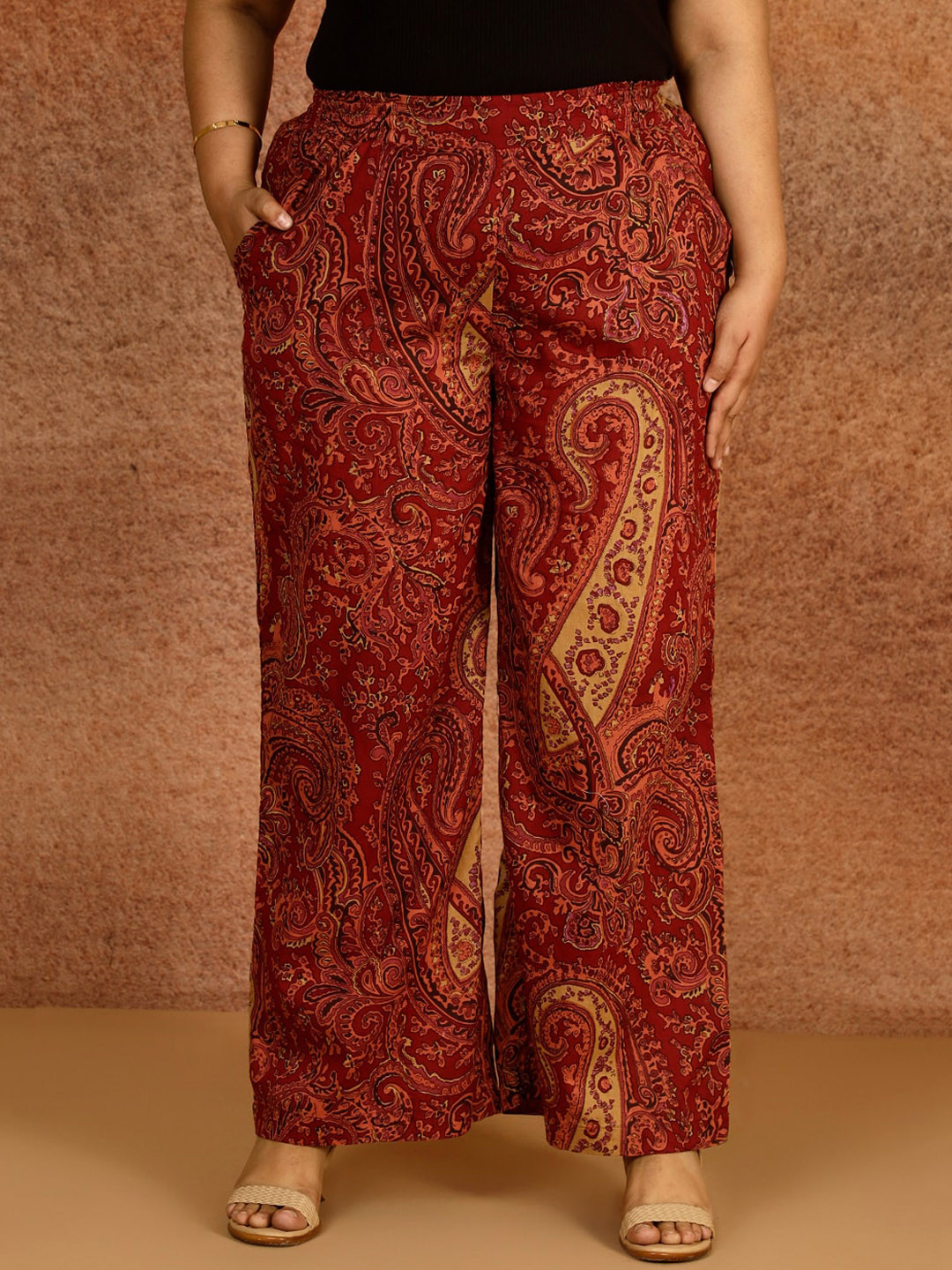 

Amydus Plus Size Women Paisley Printed High-Rise Trousers, Maroon