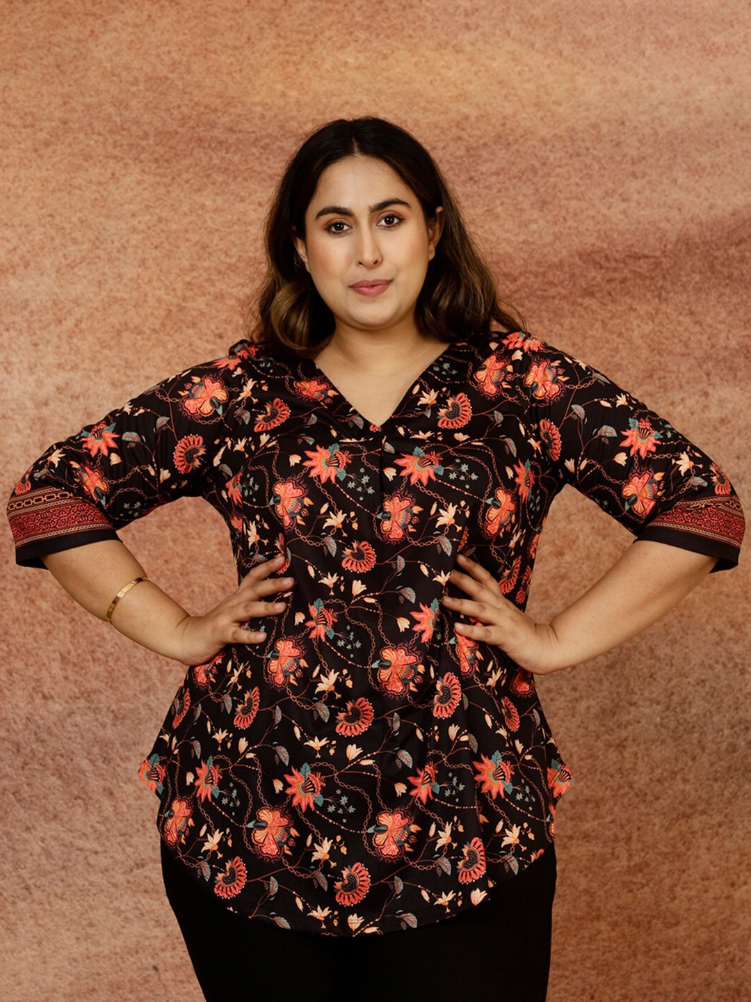 

Amydus Plus Size Floral Printed V-Neck Shirt Style Top, Black