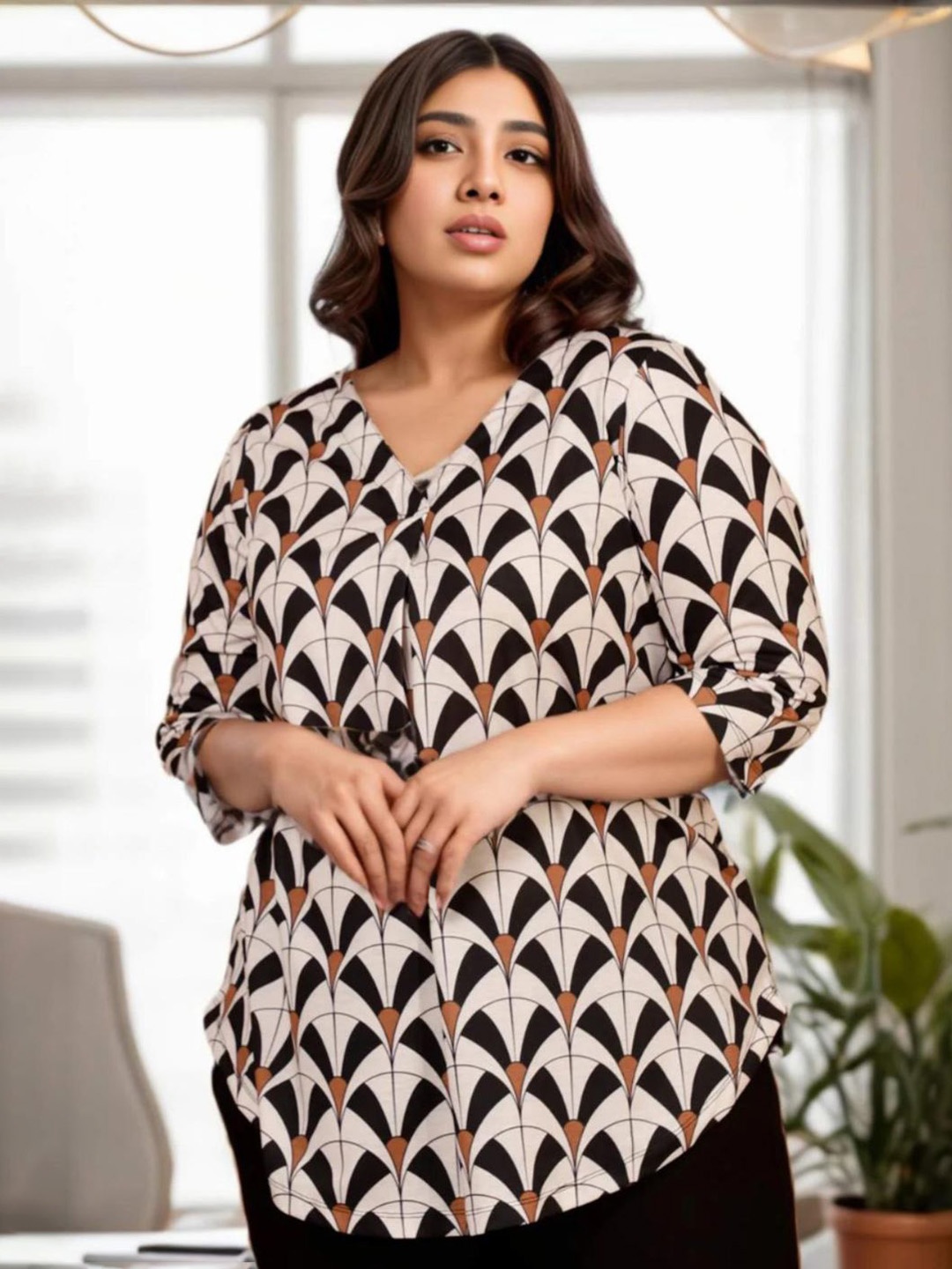 Amydus Plus Size Geometric Printed V-Neck Top, Black