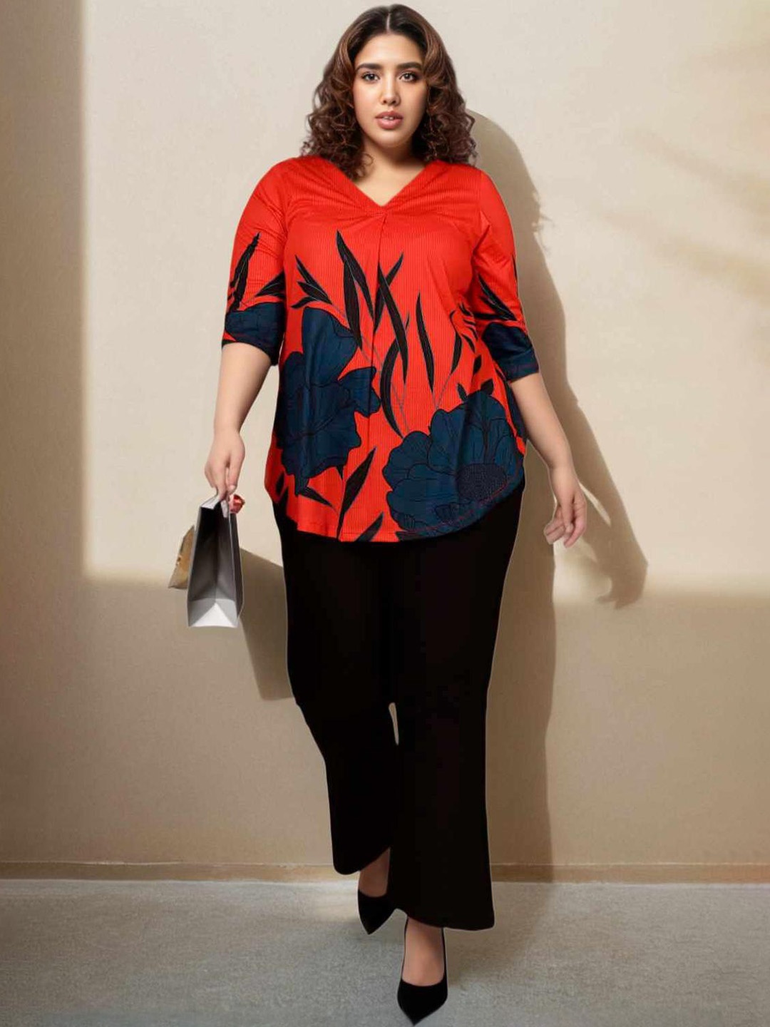 

Amydus Plus Size Floral Printed V-Neck Top, Red