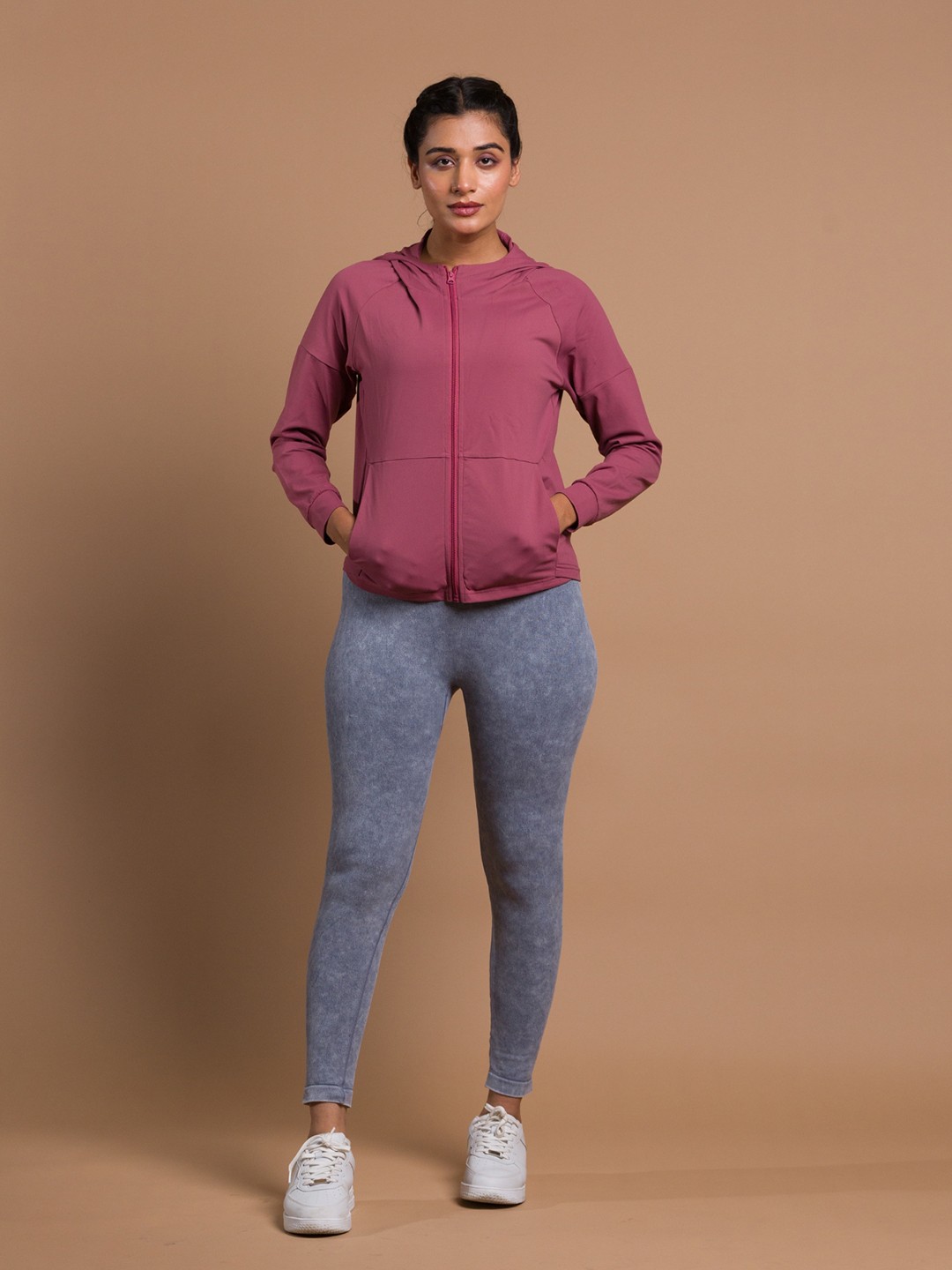 

Belonge Hooded Long Sleeves Lightweight Dry Fit Sporty Jacket, Pink