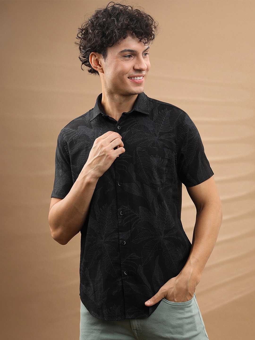 

Crocodile Comfort Floral Printed Spread Collar Cotton Shirt, Black
