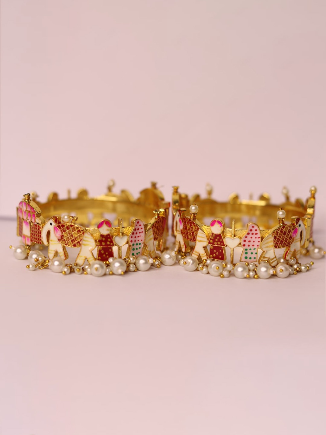 

Veoni BELLE Set Of 2 Gold-Plated Kundan Studded Bangle