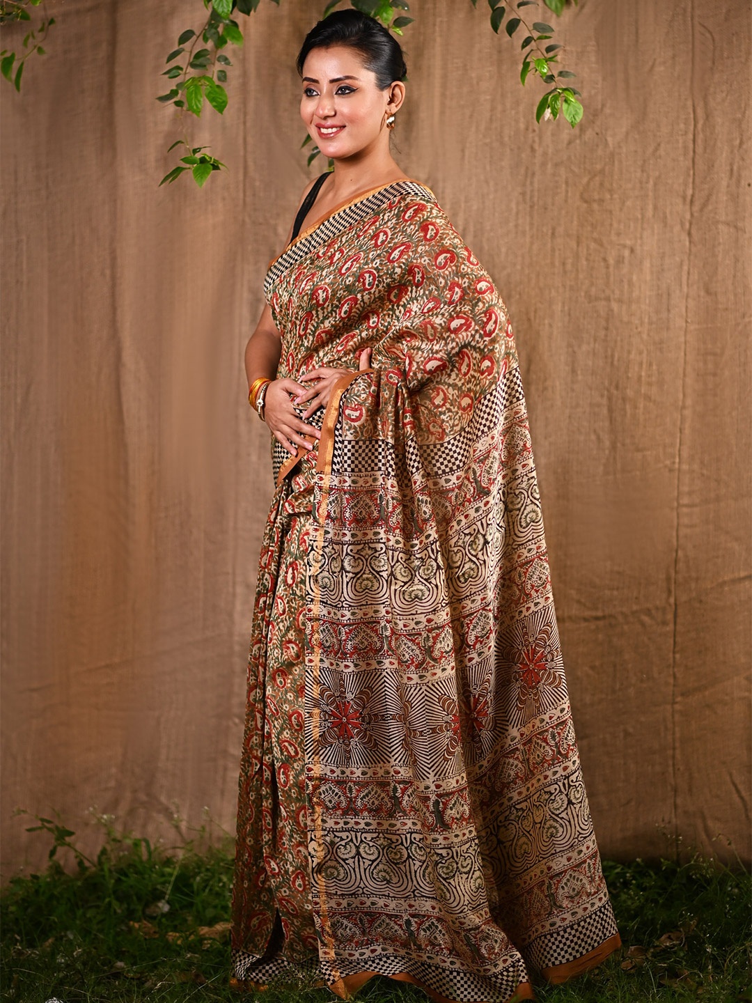 

Unnati Silks Floral Printed Silk Cotton Chanderi Saree, Brown