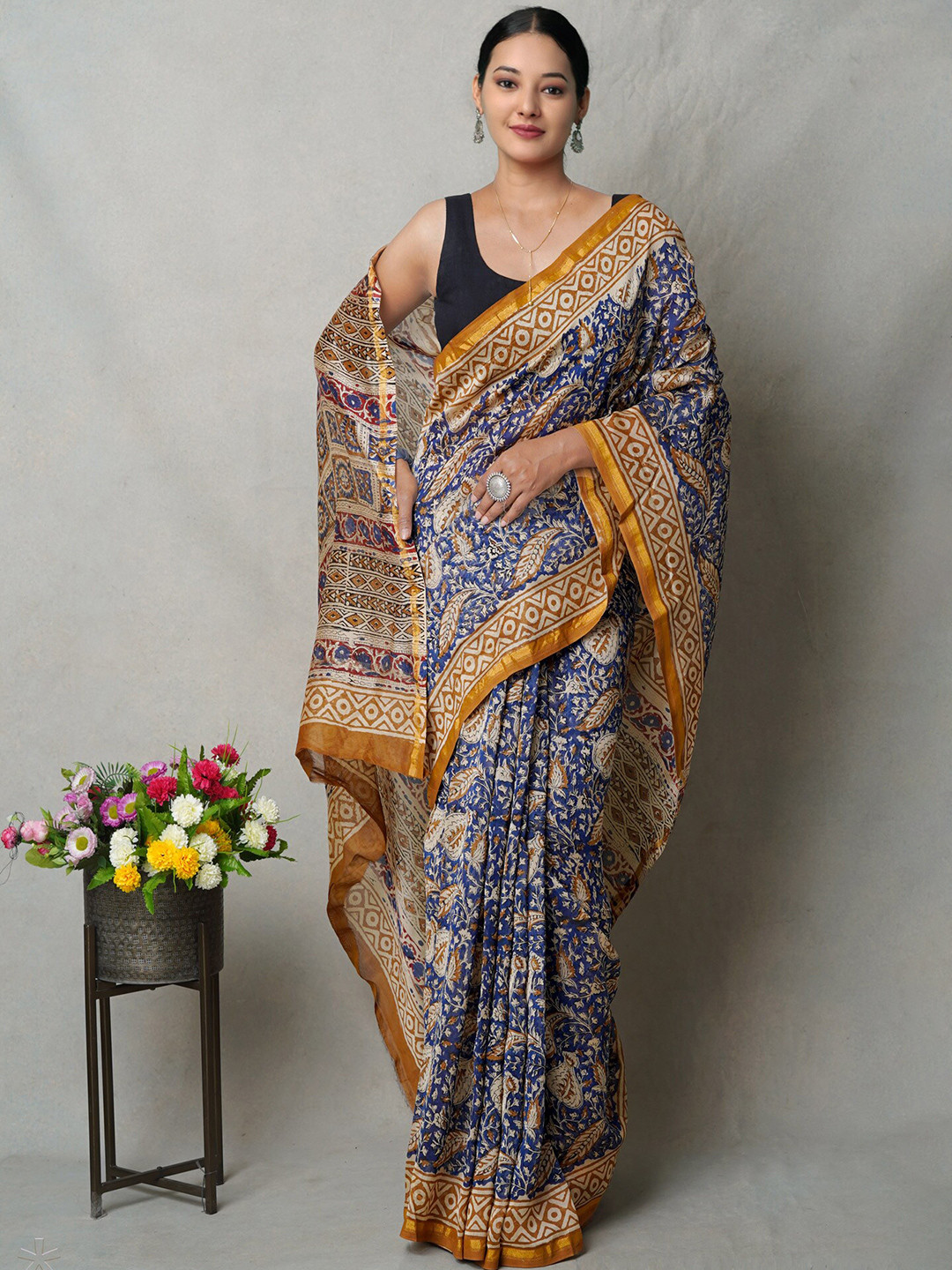 

Unnati Silks Floral Zari Silk Cotton Handloom Chanderi Saree, Blue