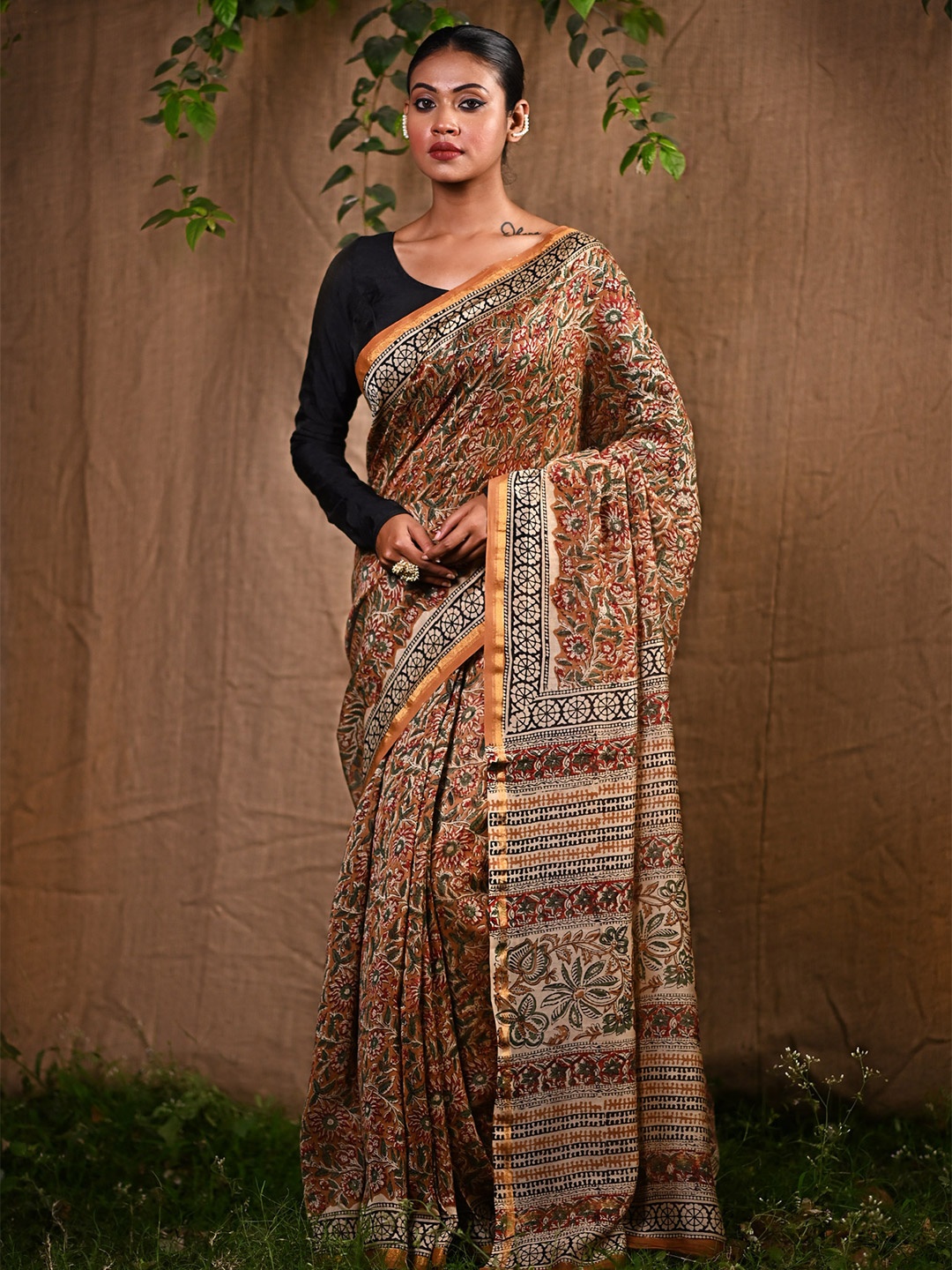 

Unnati Silks Floral Printed Silk Cotton Chanderi Saree, Brown