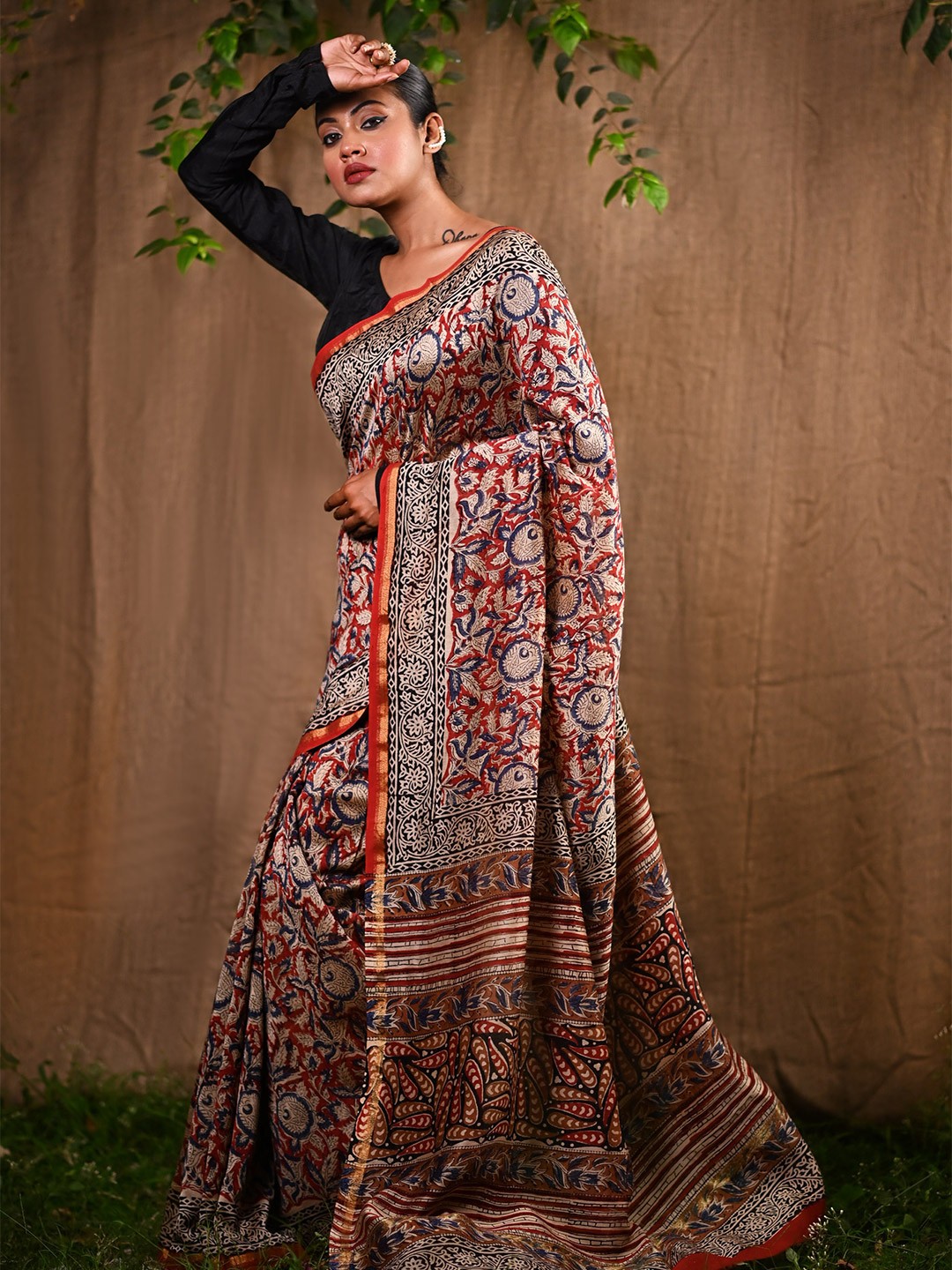 

Unnati Silks Floral Zari Silk Cotton Handloom Chanderi Saree, Red