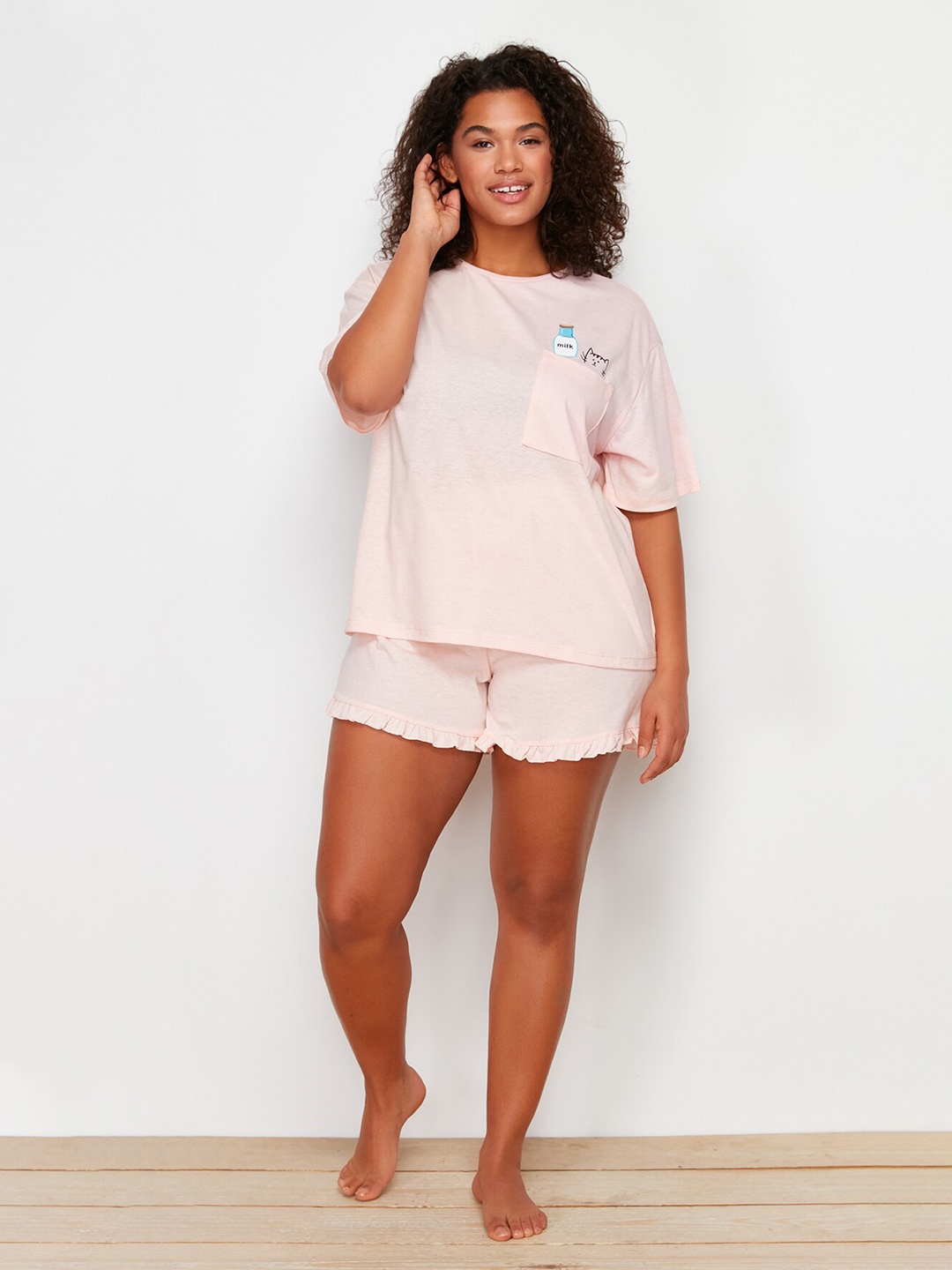 

Trendyol Round Neck Night suit, Pink
