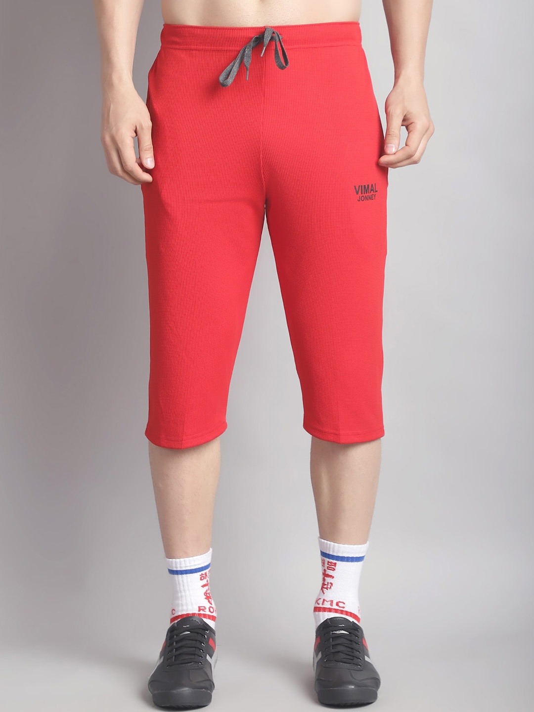 MACK JONNEY Men Mid-Rise Sports Shorts, Red
