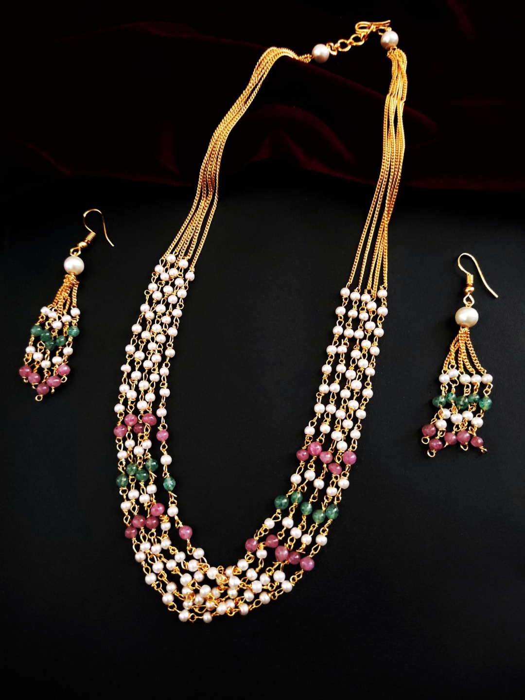 

Pihtara Jewels Gold Plated Pearl Beaded Jewellery Set