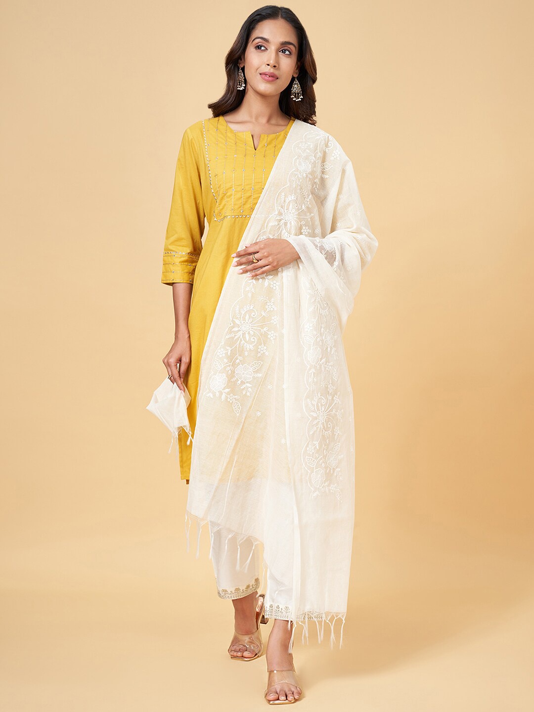 

RANGMANCH BY PANTALOONS Floral Embroidered Dupatta, Off white