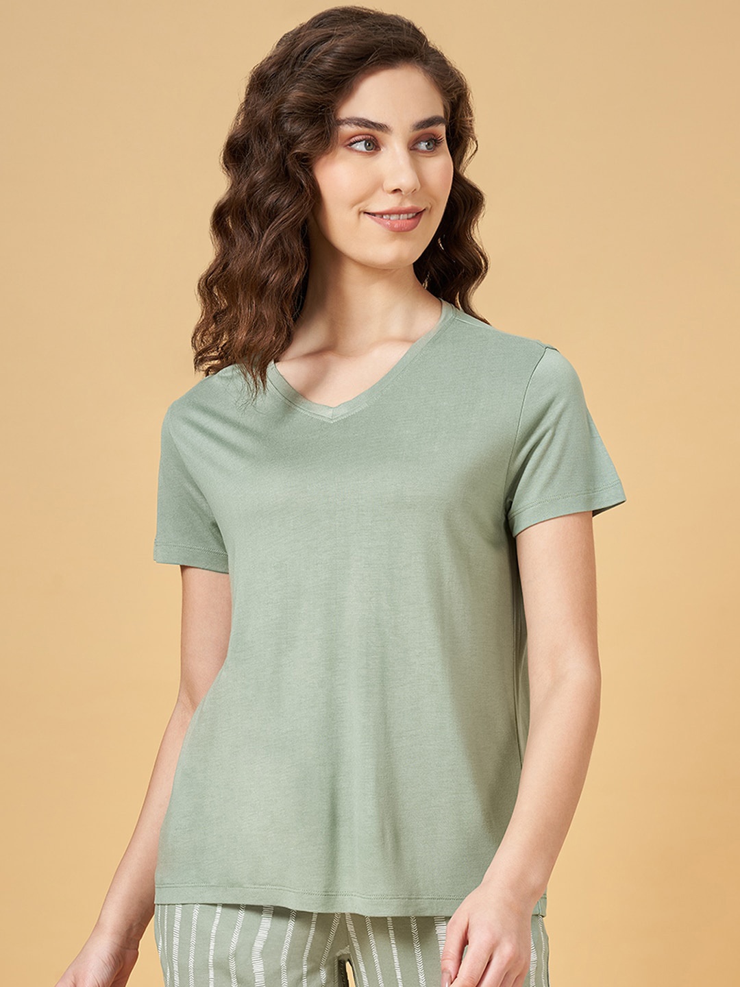 

Dreamz by Pantaloons V-Neck Lounge Tshirts, Green