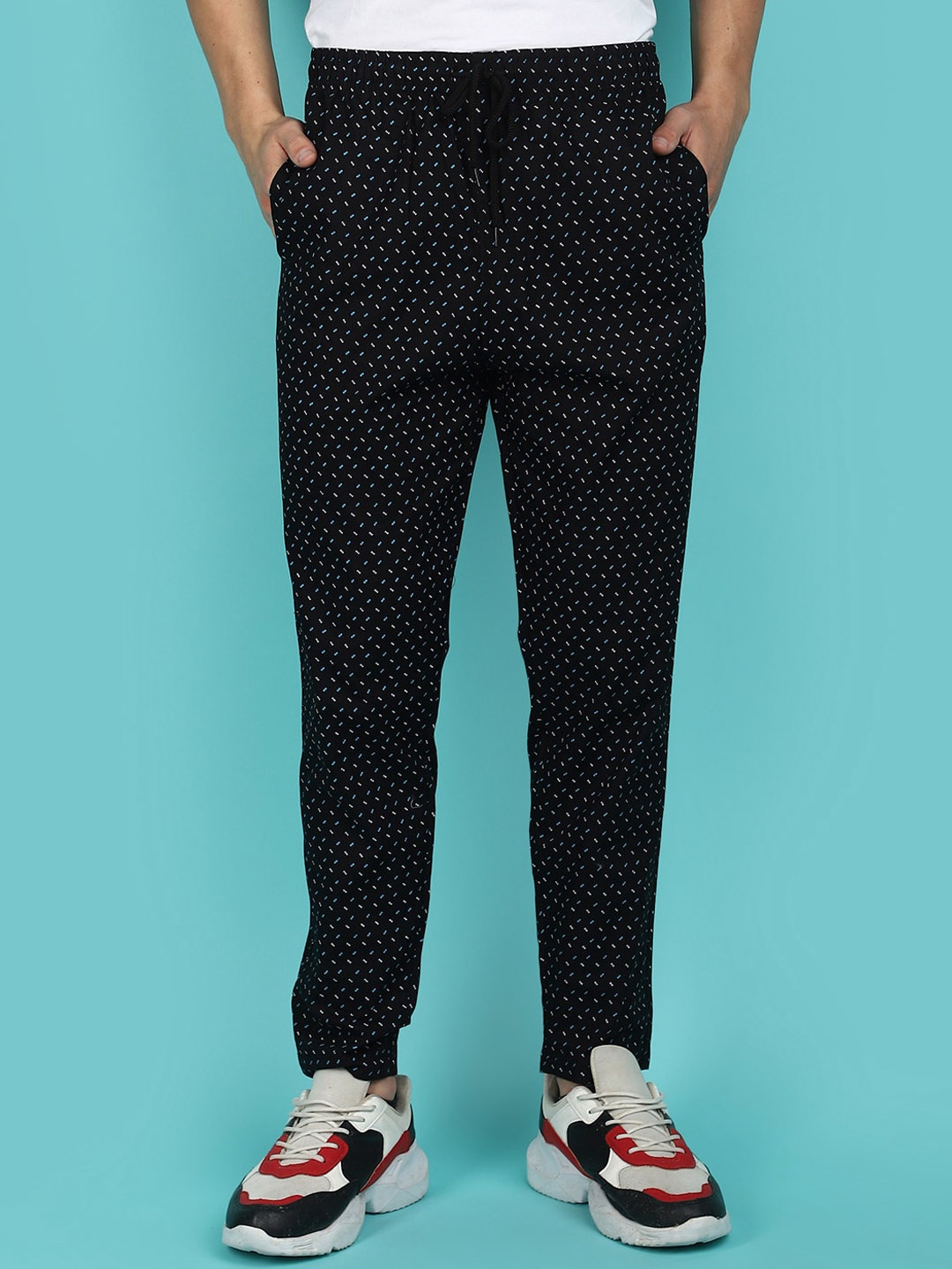 

V-Mart Men Printed Cotton Mid-Rise Track Pant, Black
