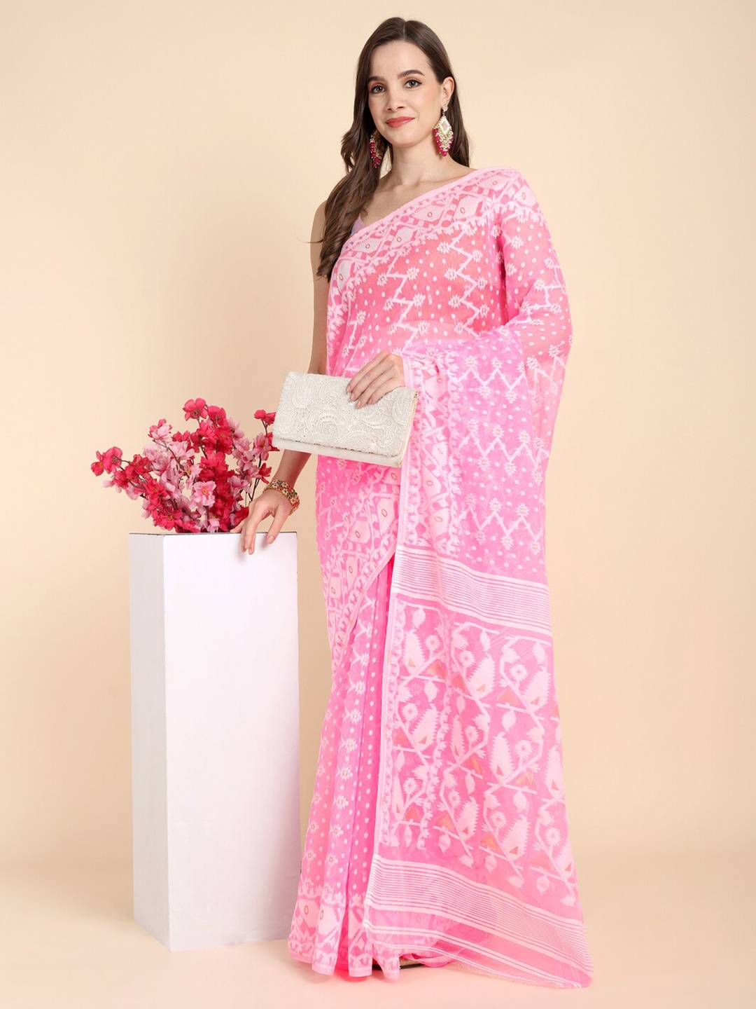 

Bong ButiQ Woven Design Jamdani Saree, Pink