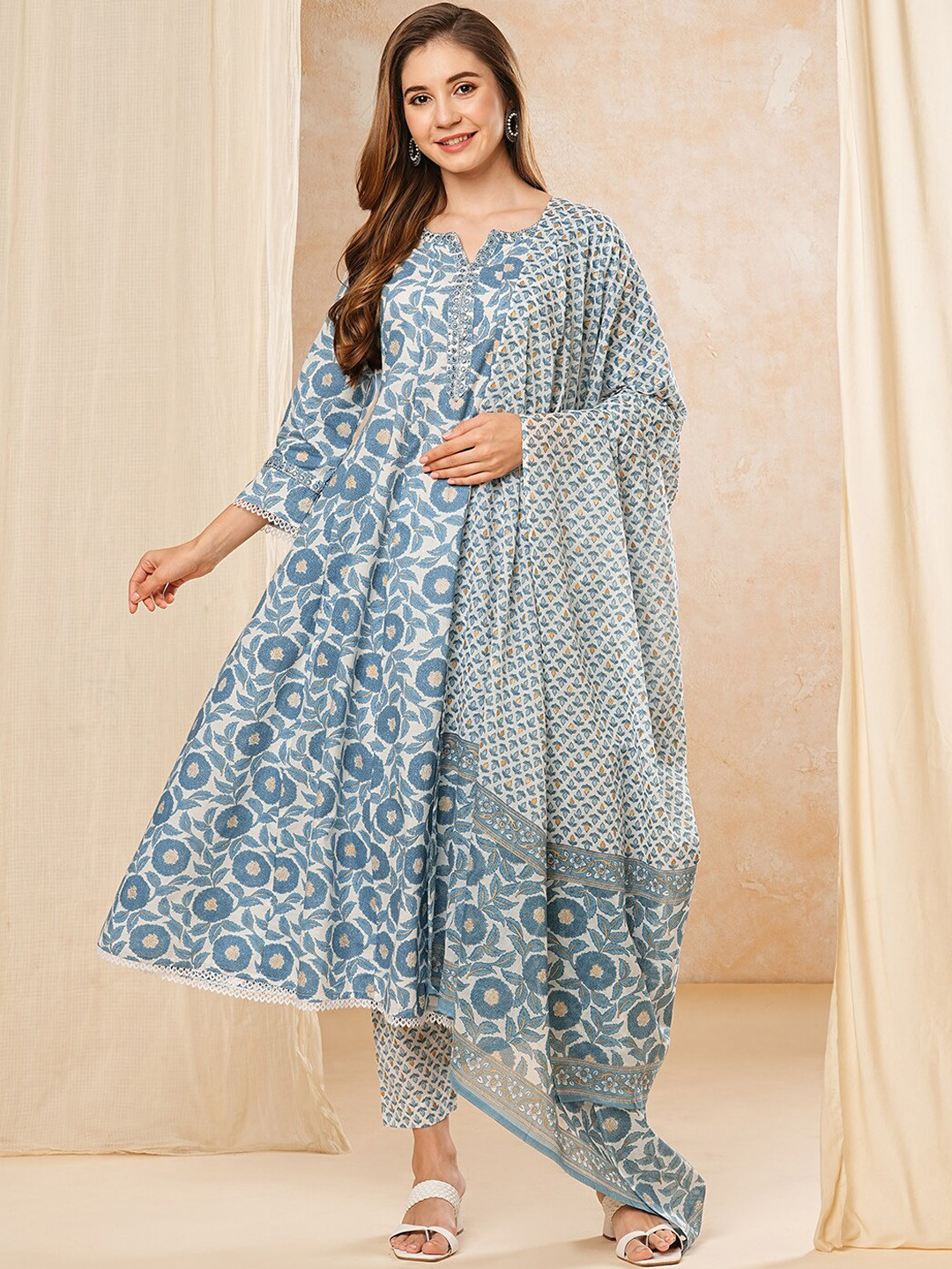 

FASHOR Floral Printed Mirror Work Pure Cotton Kurta With Trouser & Dupatta, Blue