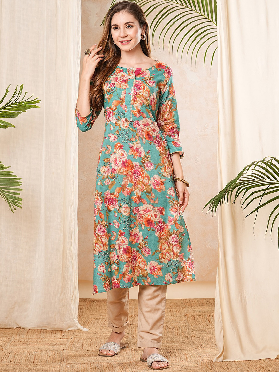 

FASHOR Floral Printed Cotton Sequinned Straight Kurta, Blue