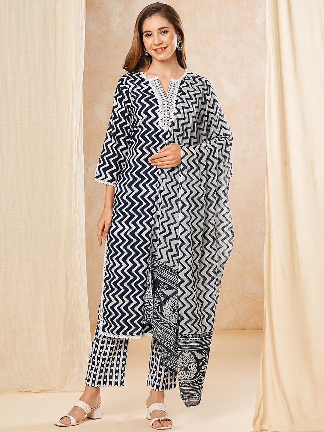 

FASHOR Geometric Printed Notched Neck Pure Cotton Kurta with Trousers & Dupatta, Navy blue