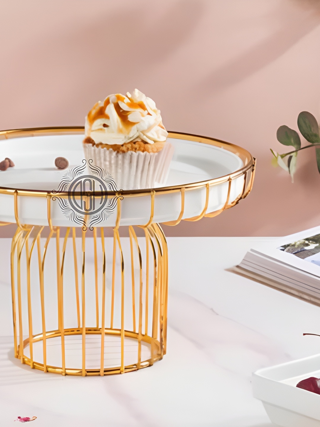

DSH Crafting Your Curiosity White Round shape Cake Stand