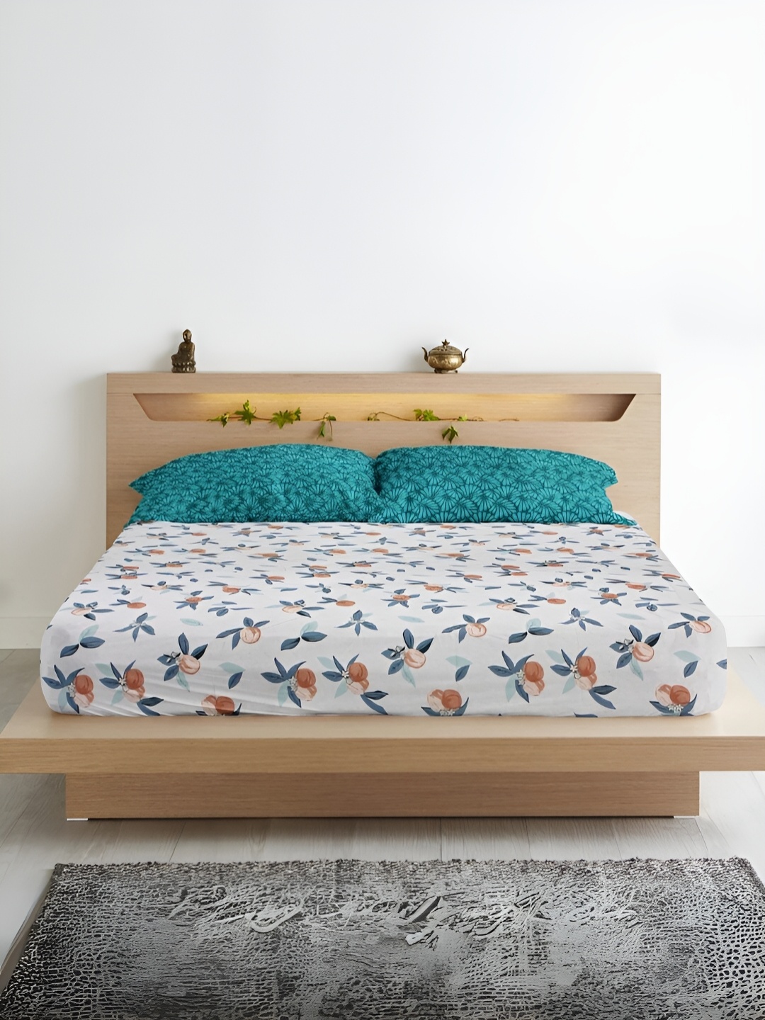 

Aurave White & Teal Floral 300 TC King Bedsheet with 2 Pillow Covers