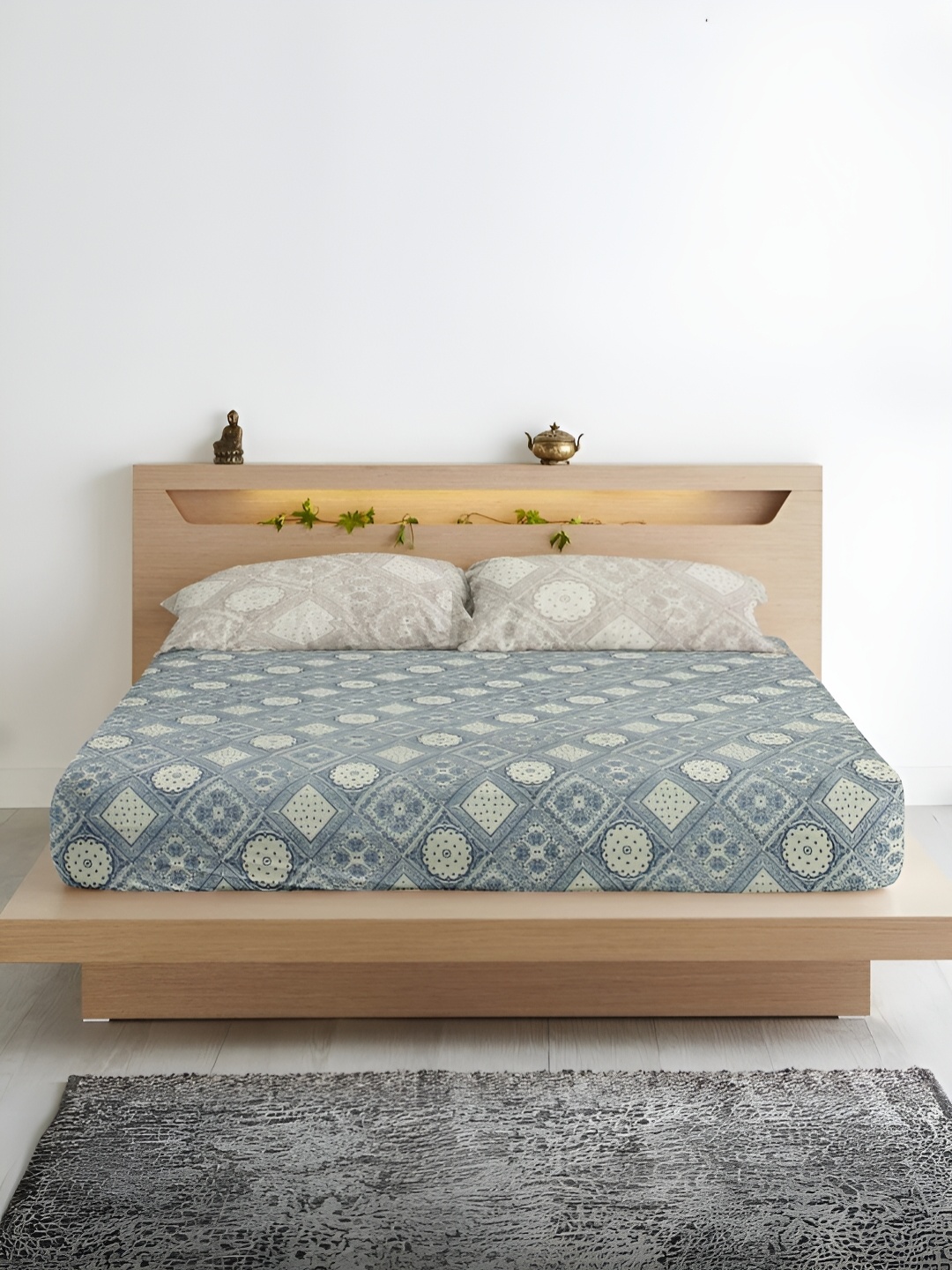 Aurave Green & Grey Floral 300 TC King Bedsheet with 2 Pillow Covers