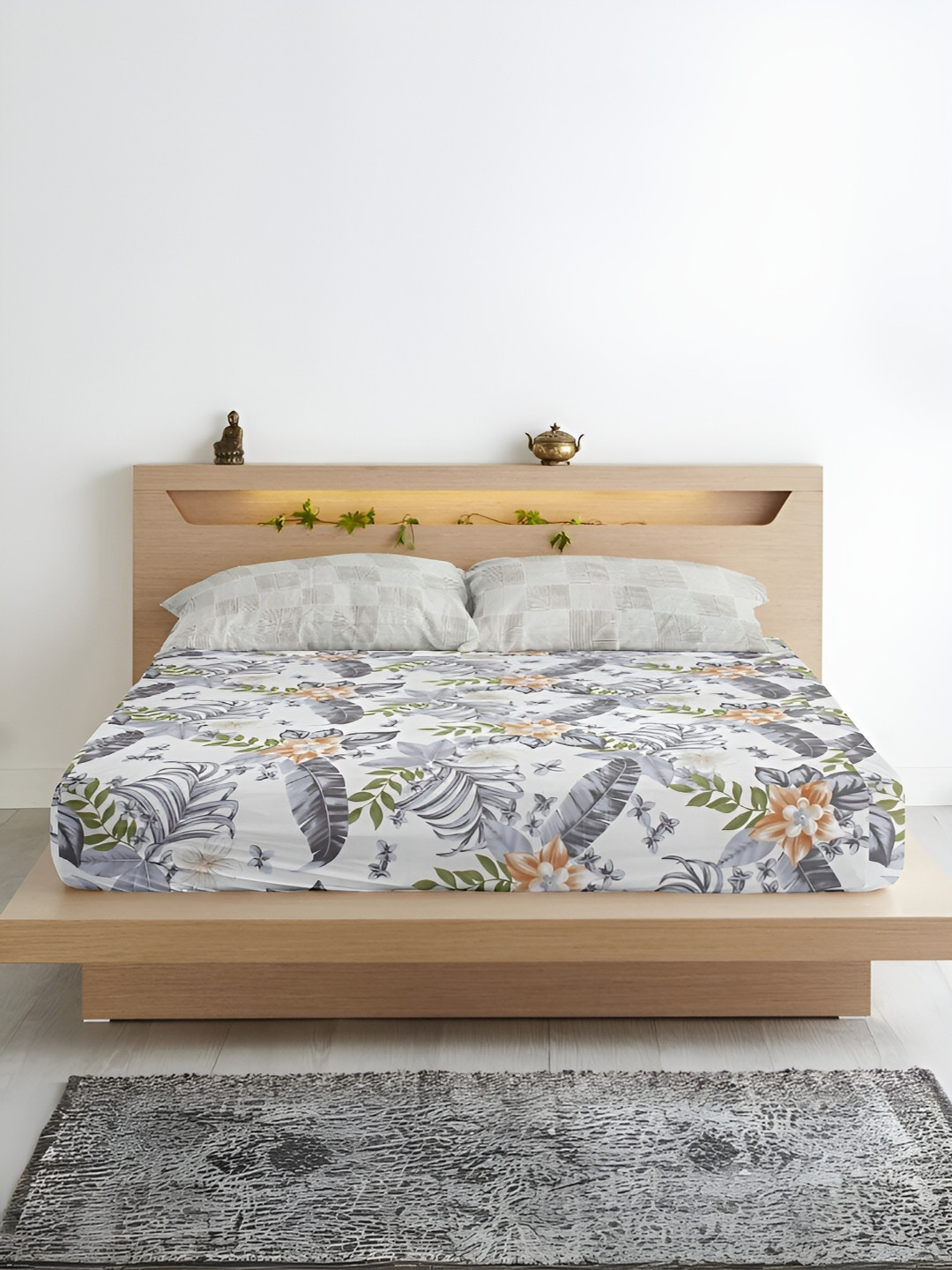 

Aurave White & Grey Floral 300 TC King Bedsheet with 2 Pillow Covers