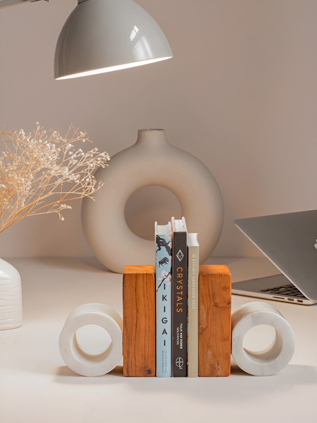 

Marbleous White Wooden Bookends Showpiece