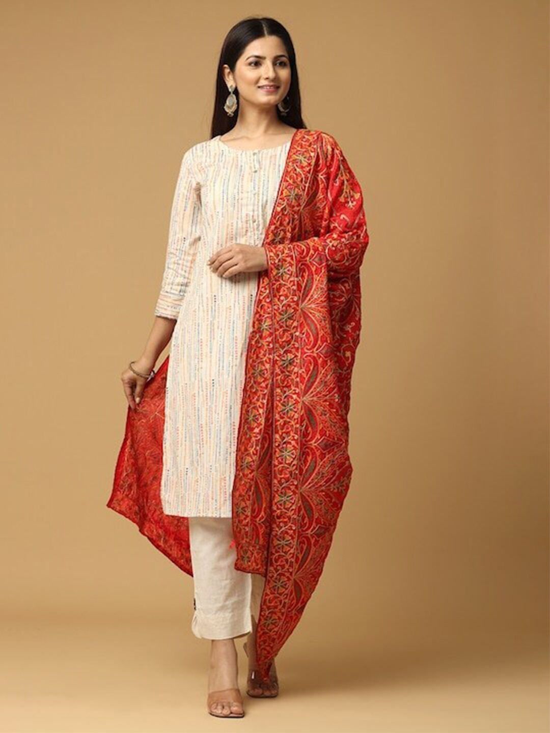 

PATLIPALLU Ethnic Motifs Embroidered Dupatta, Red