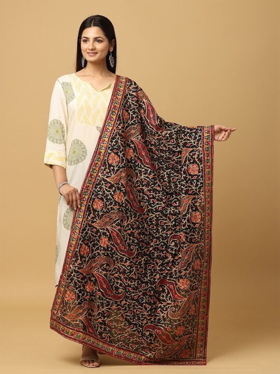 

PATLIPALLU Ethnic Motifs Embroidered Dupatta with Thread Work, Black