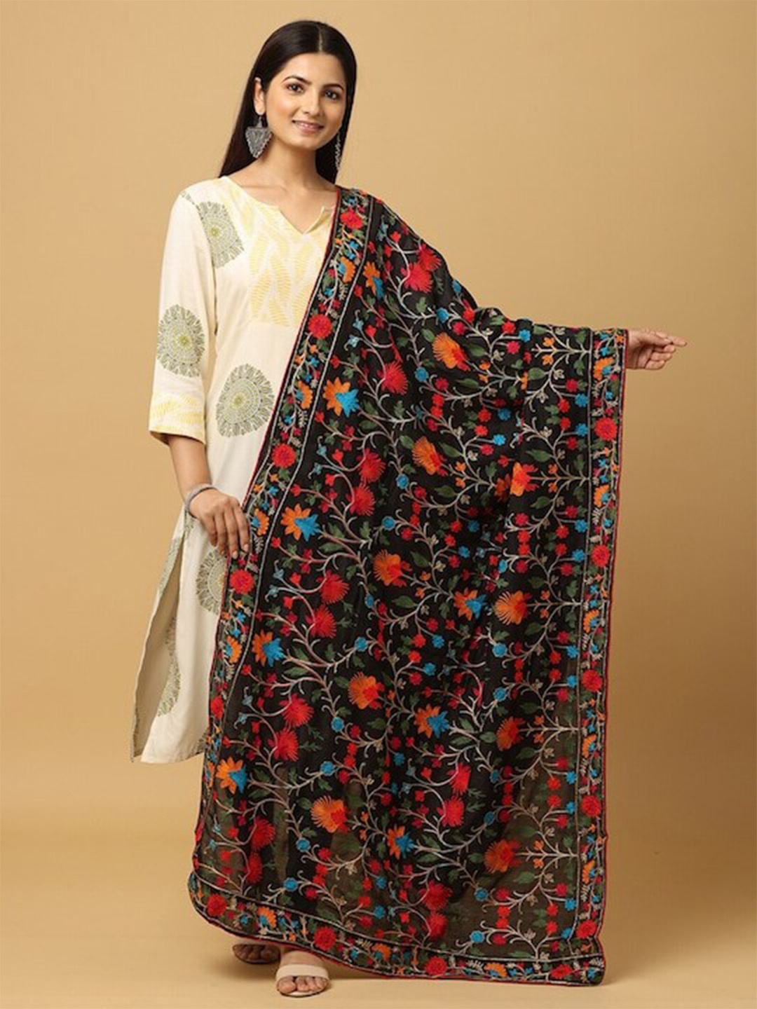 

PATLIPALLU Ethnic Motifs Embroidered Dupatta with Thread Work, Black