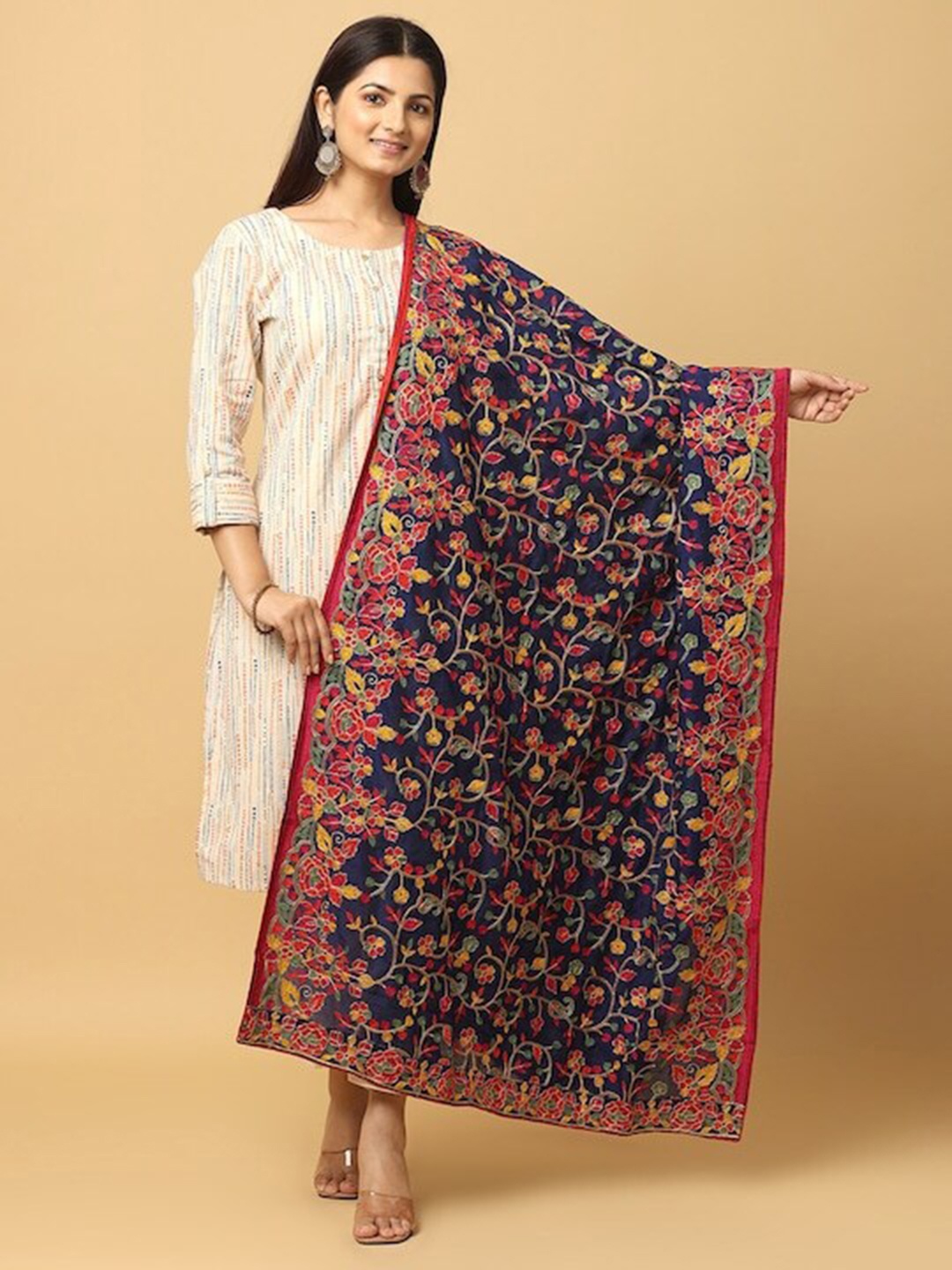 

PATLIPALLU Ethnic Motifs Embroidered Dupatta, Navy blue