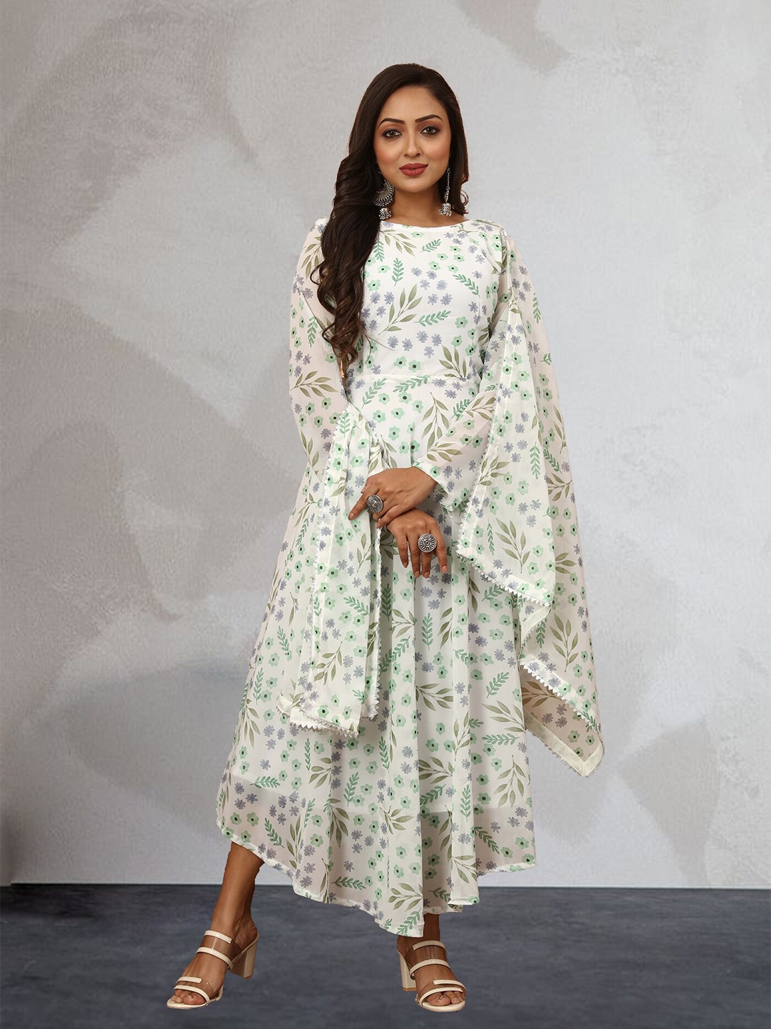 

N N ENTERPRISE Floral Printed Georgette Anarkali Kurta With Dupatta, White