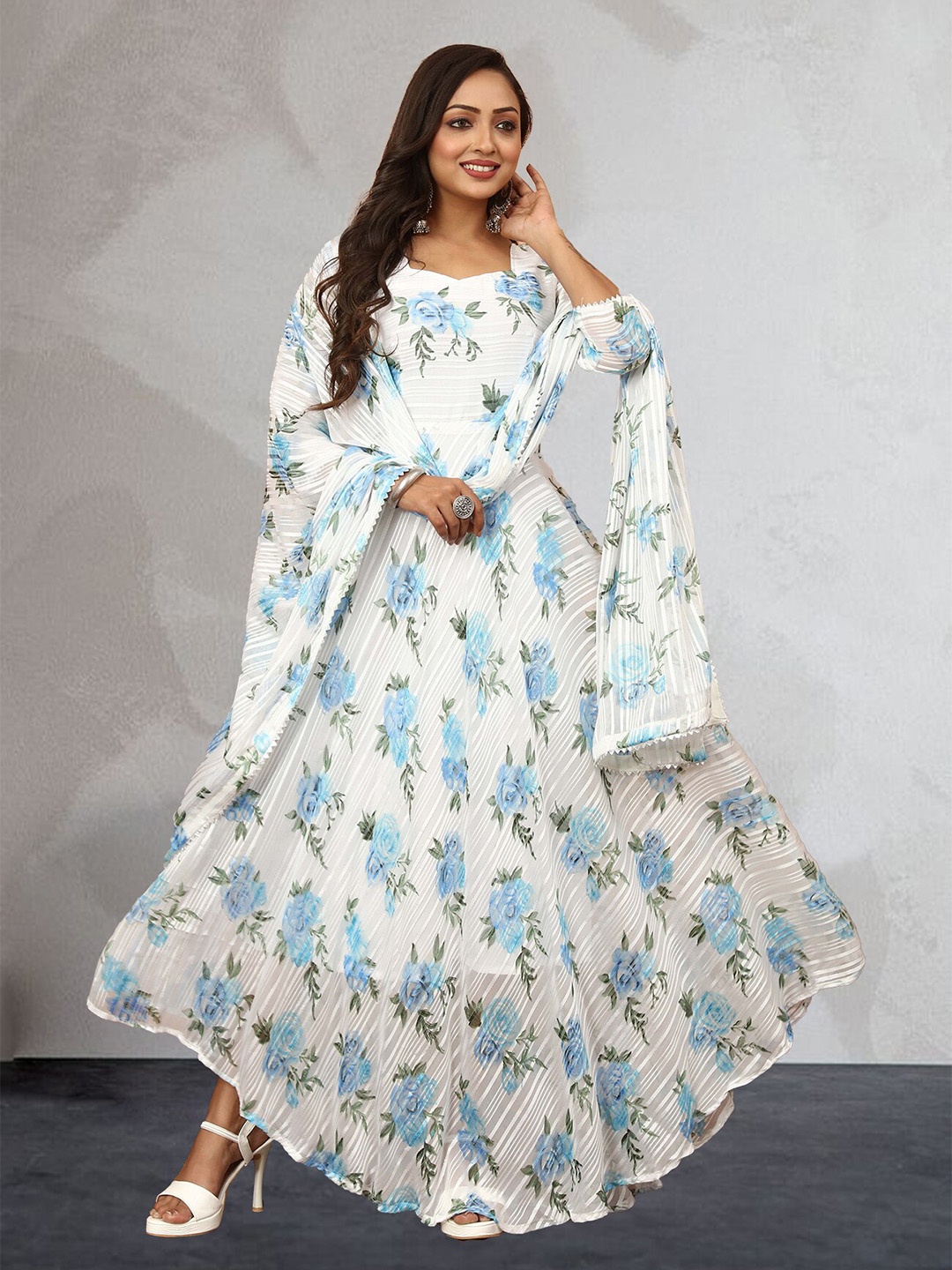 

N N ENTERPRISE Floral Printed Gotta Patti Floral Georgette Anarkali Kurta with Dupatta, Blue