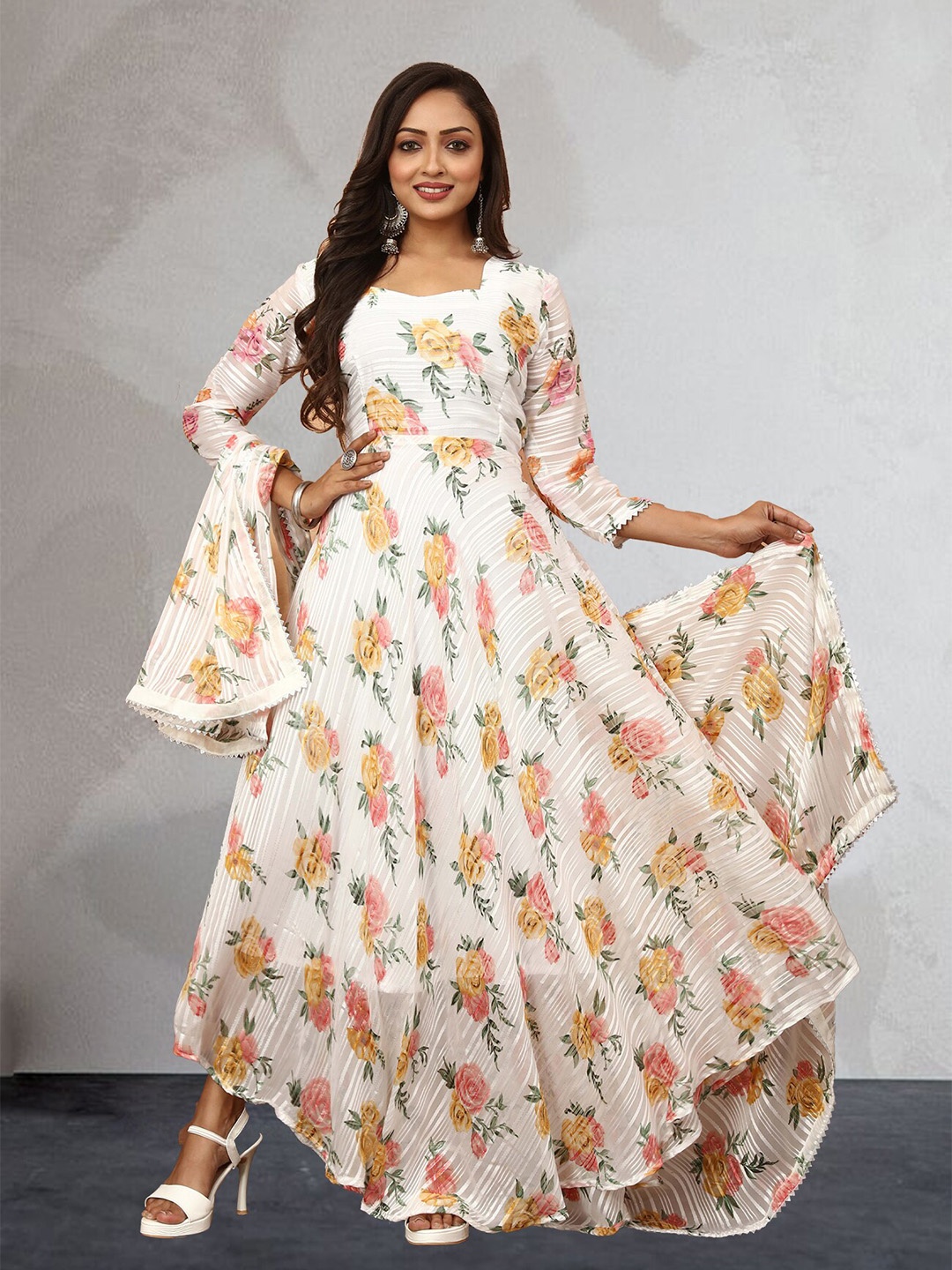 

N N ENTERPRISE Floral Printed Gotta Patti Floral Georgette Anarkali Kurta with Dupatta, Orange