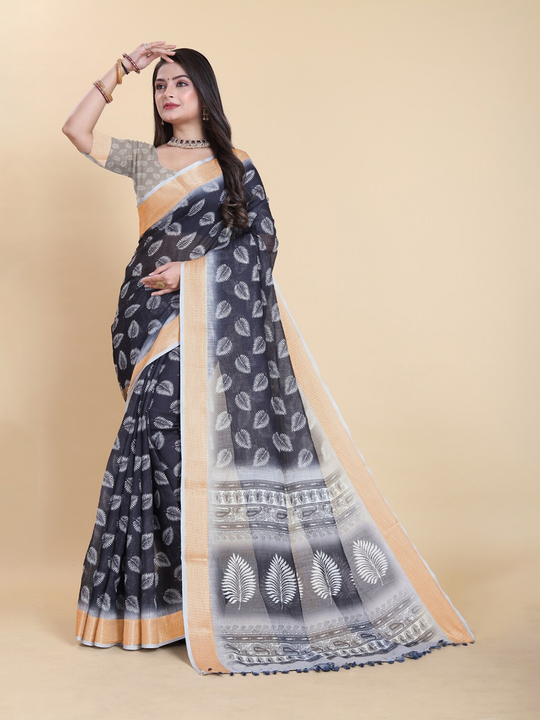 

Sanwariya Silk Floral Zari Chanderi Saree with Tassels, Black